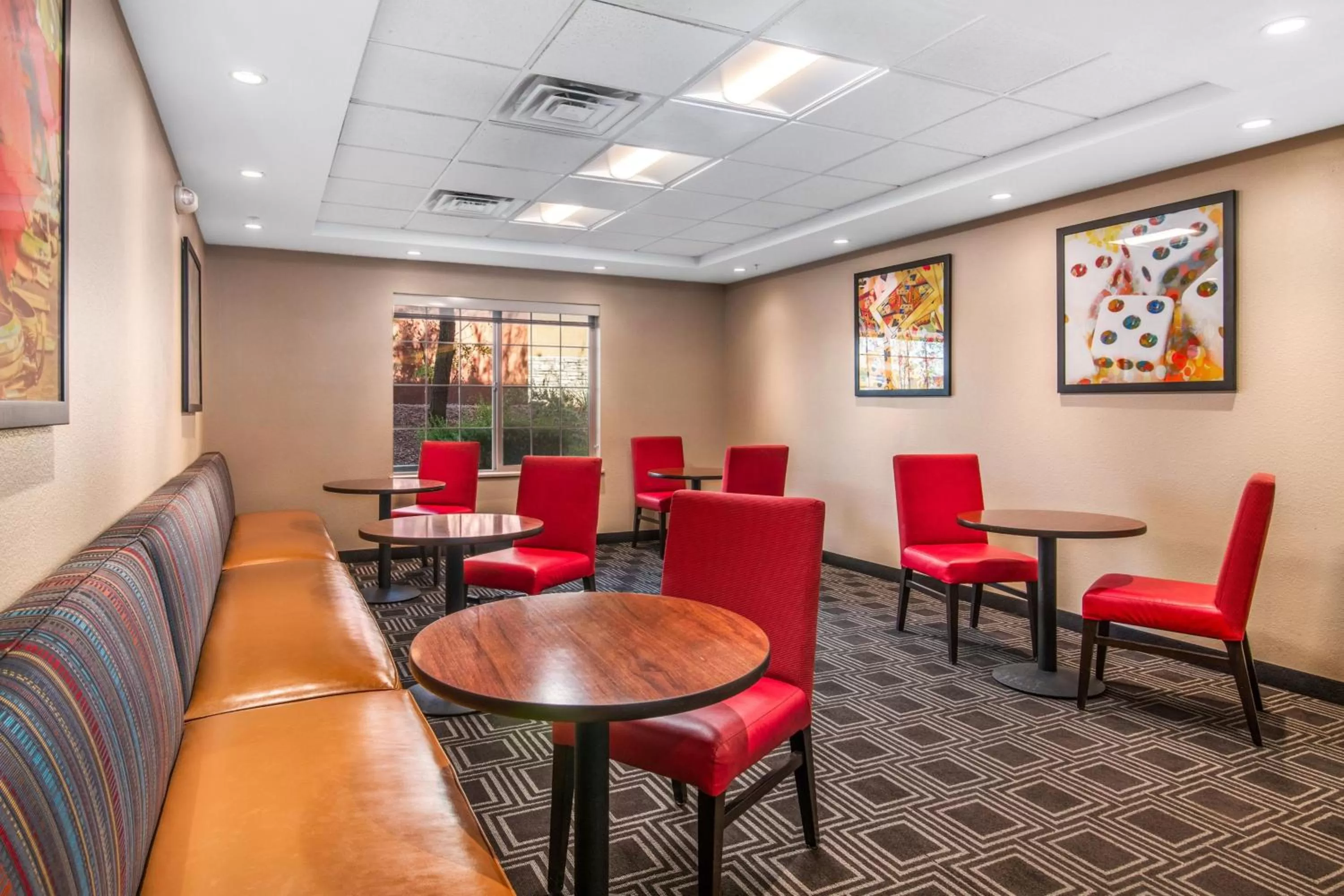 Breakfast in TownePlace Suites by Marriott Las Vegas Henderson