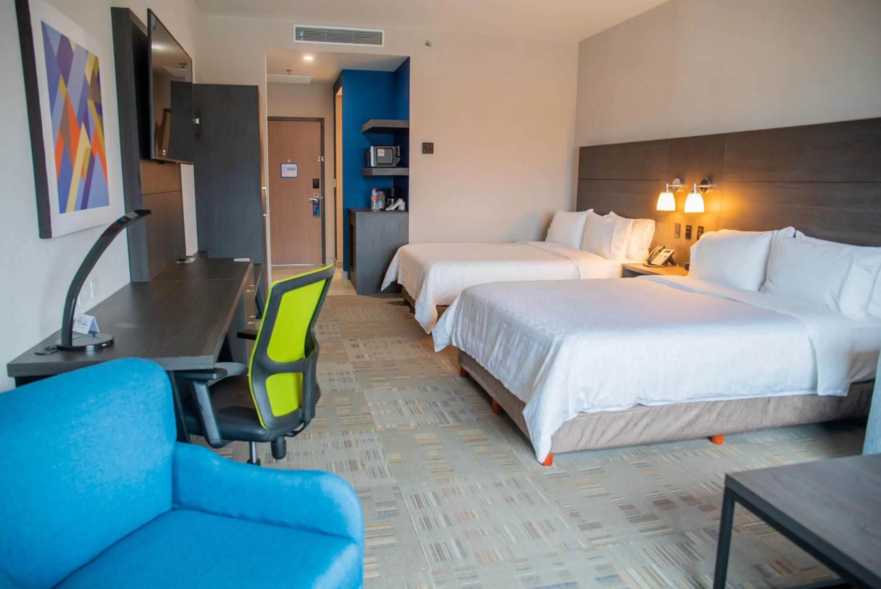 Bedroom, Bed in Holiday Inn Express & Suites - Tijuana Otay by IHG