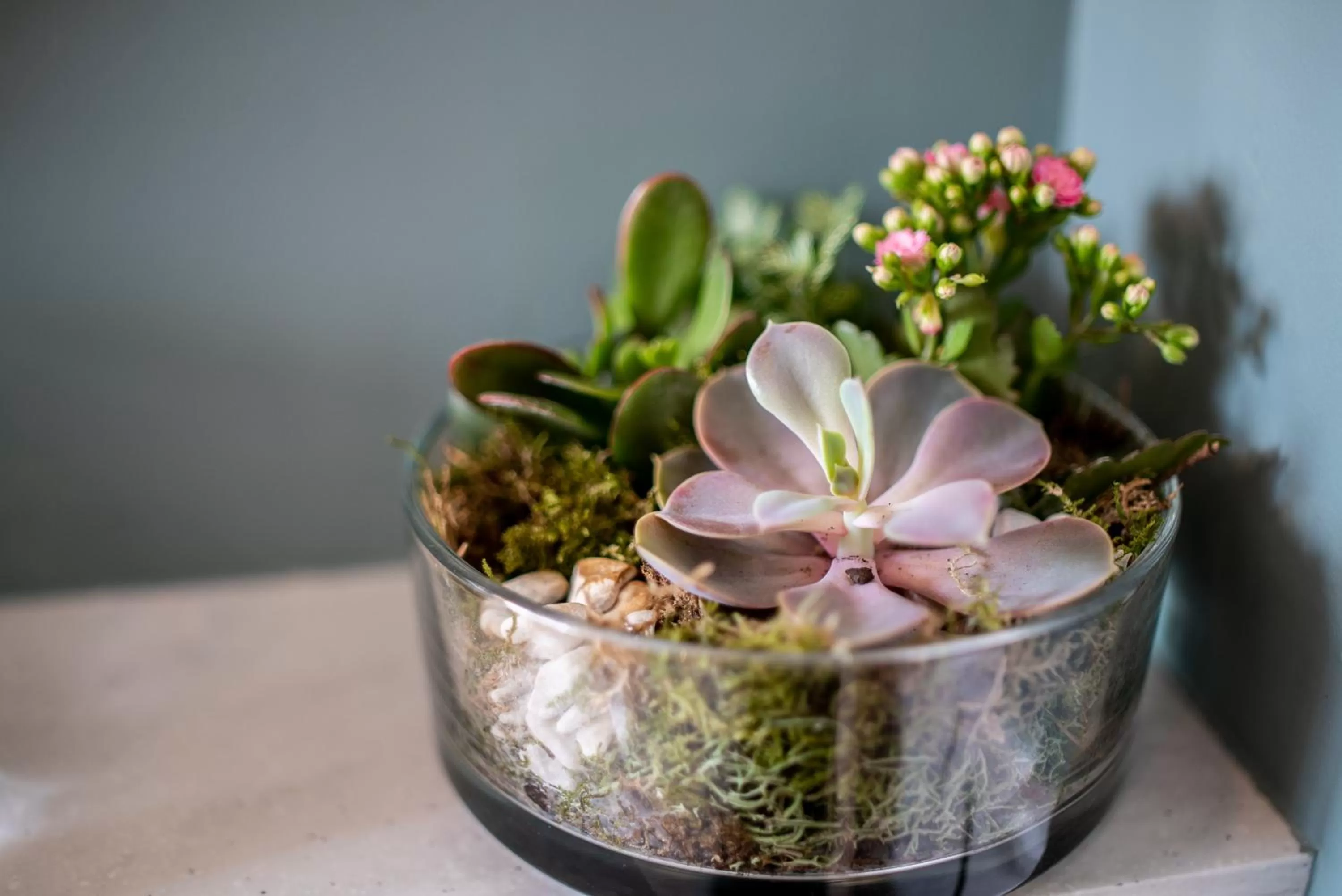 Decorative detail in The Highdown – Brunning and Price