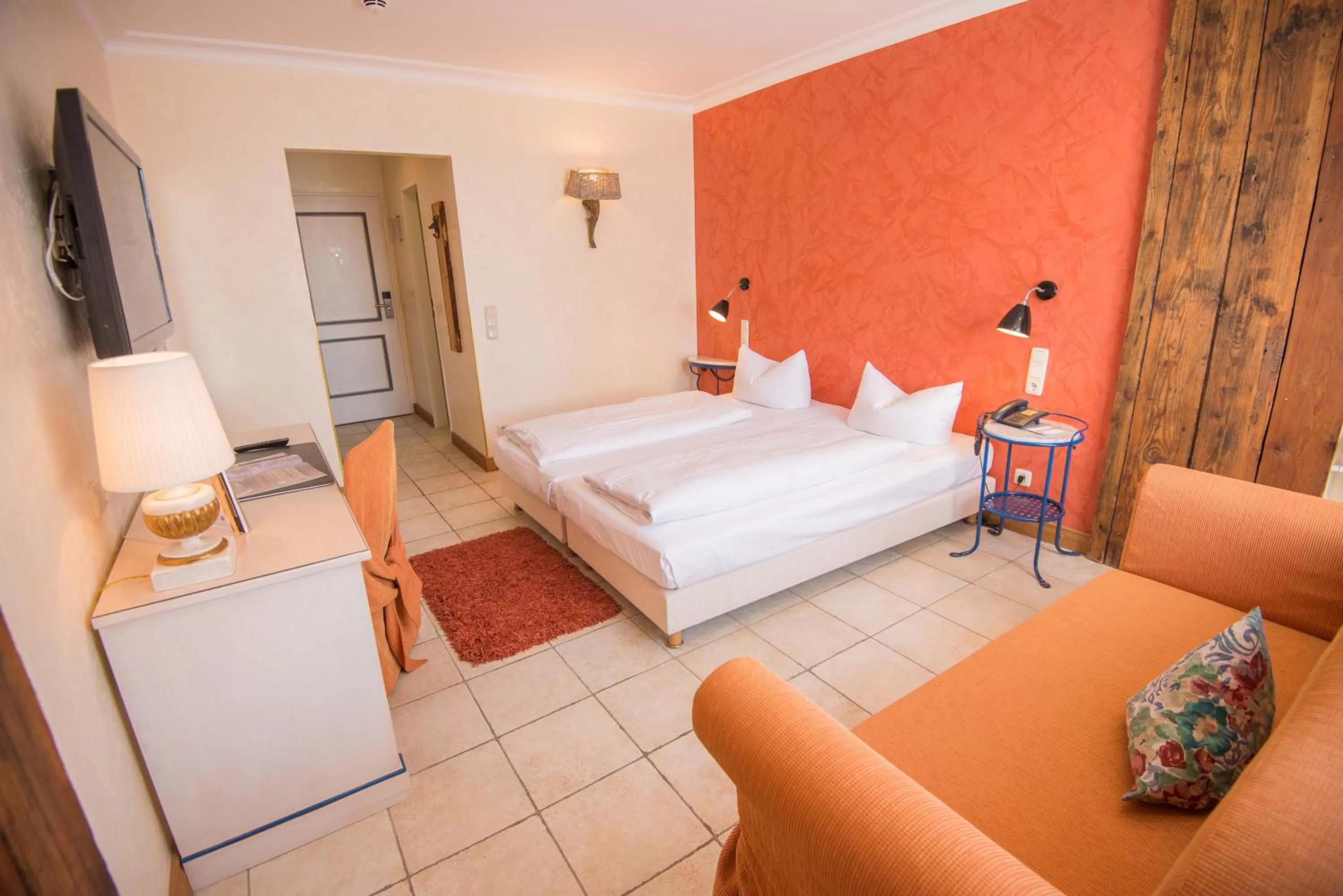 Photo of the whole room, Bed in Ringhotel Alpenhof - Patchworkhotel