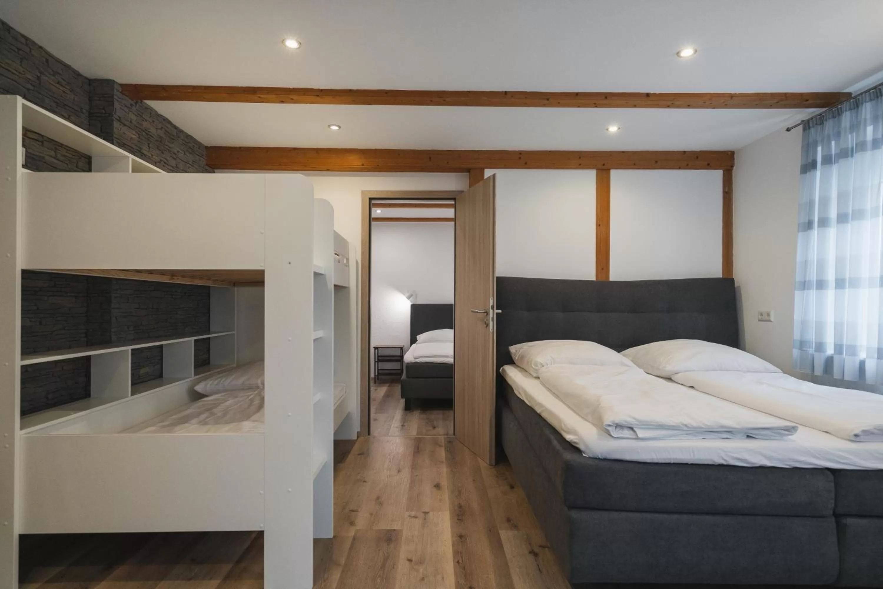 Bed in Park Hotel & Gästehaus Rust