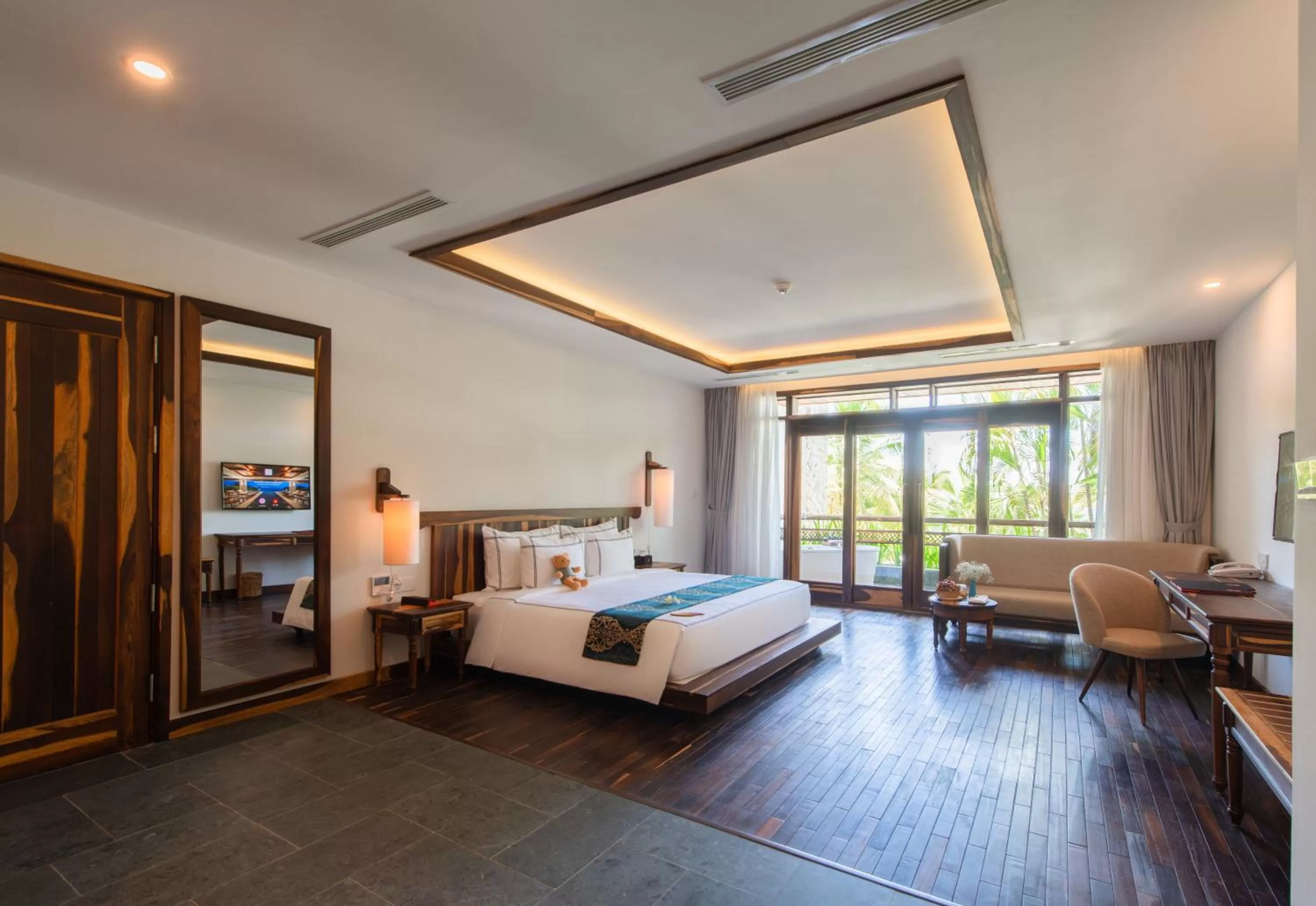 Bedroom, Bed in Alibu Resort Nha Trang