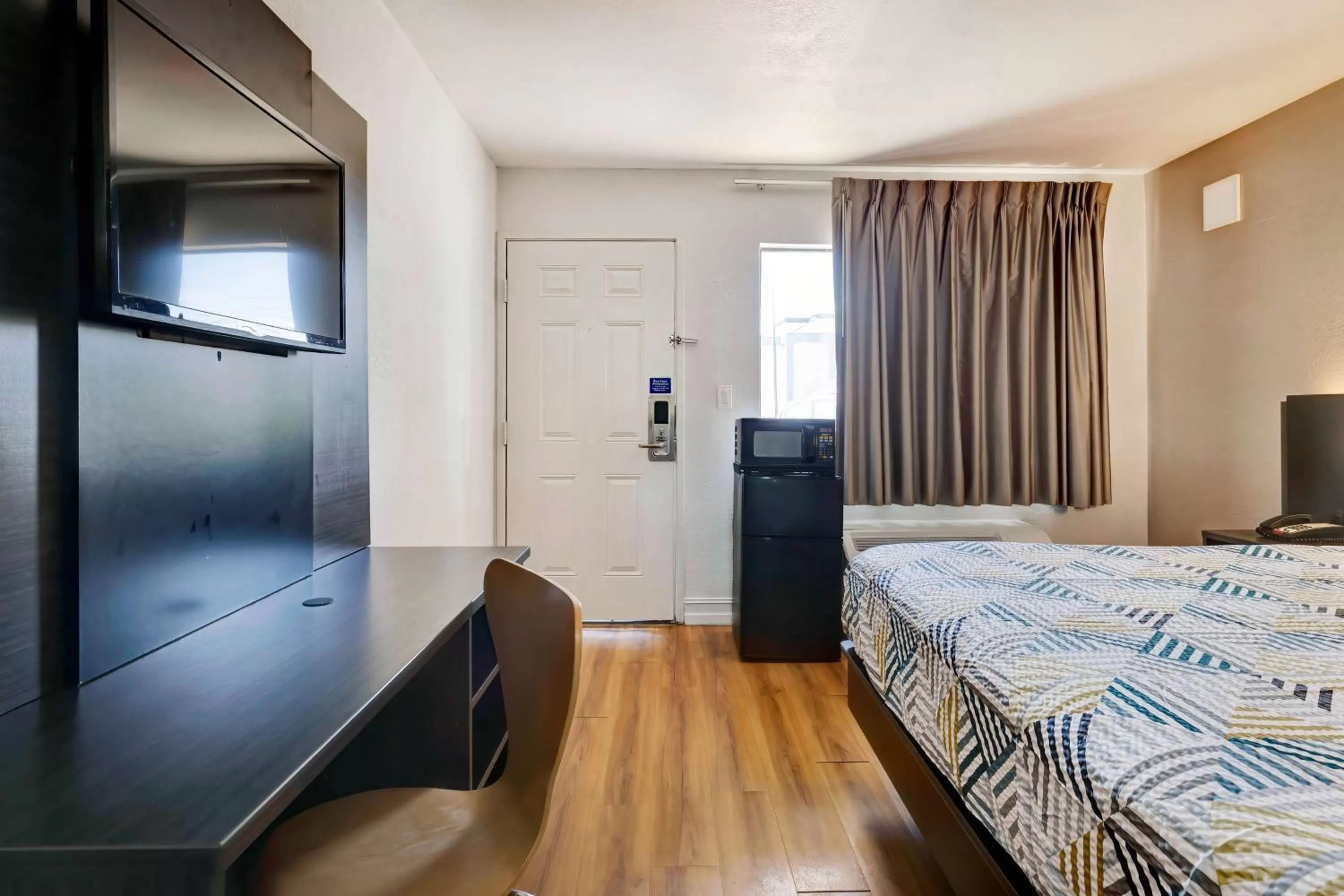 Bedroom, Bed in Motel 6 North Little Rock, AR-JFK Blvd