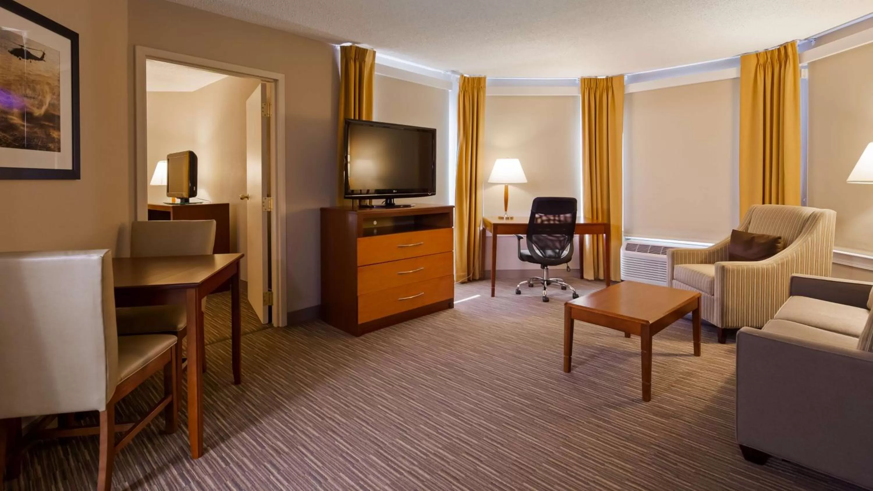 Photo of the whole room in Best Western La Plata Inn