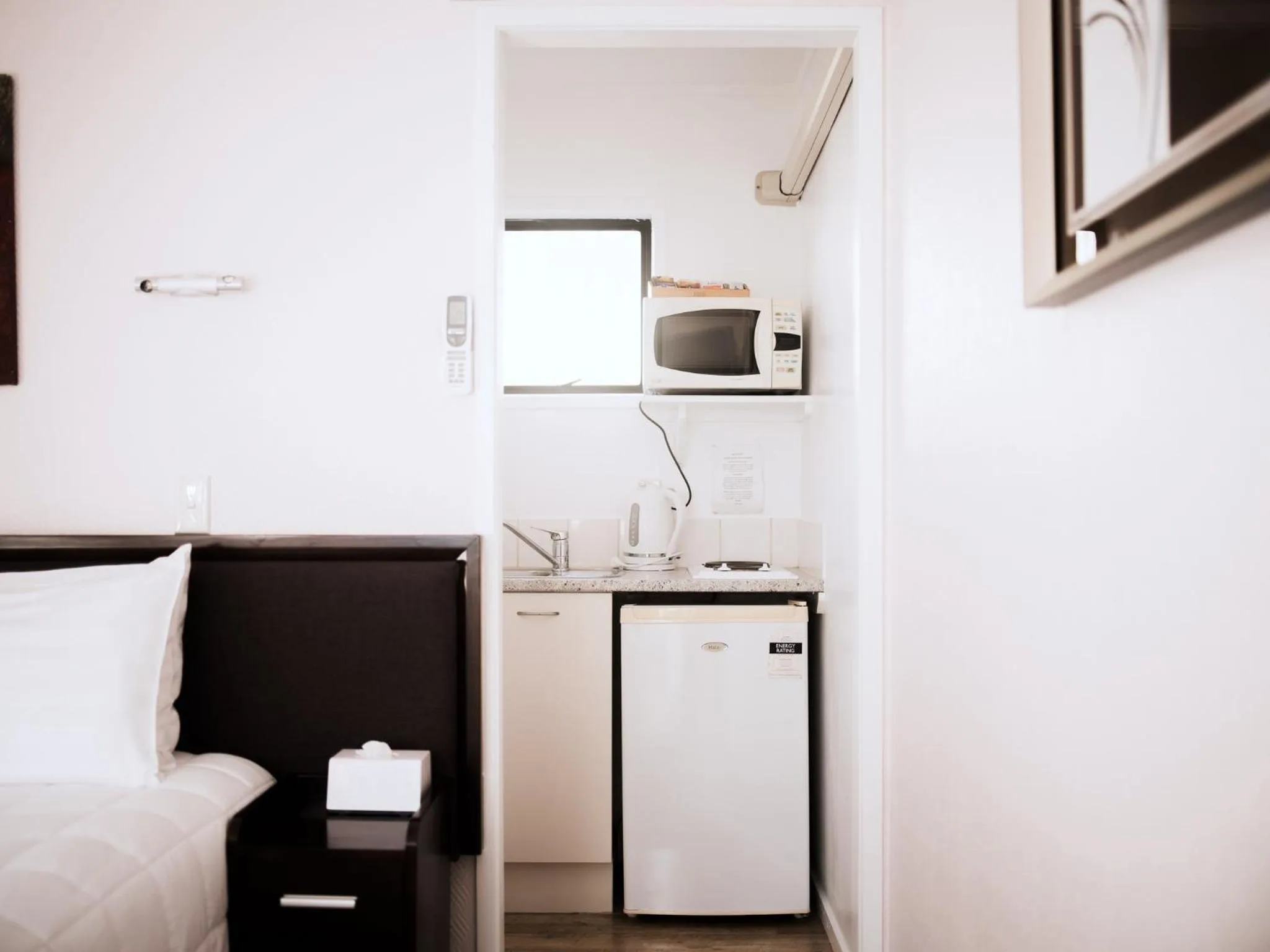 Tudor Court Motor Lodge