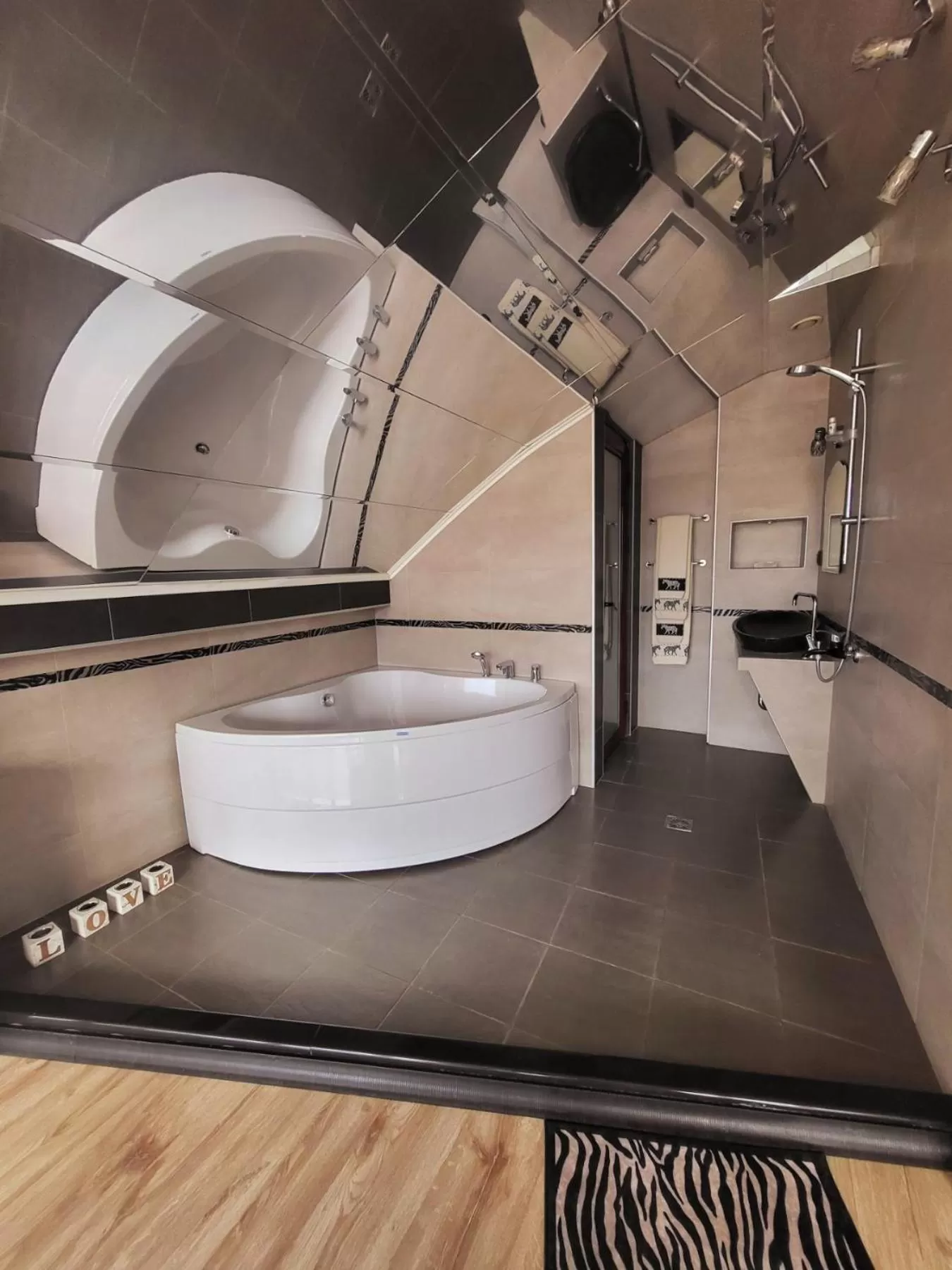 Bathroom in Hotel Africa