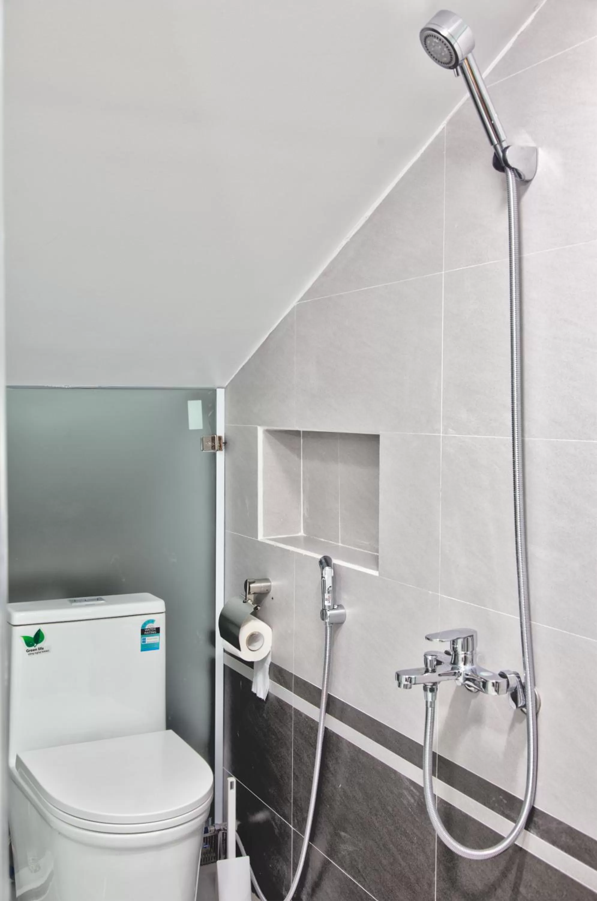 Bathroom in The Flamboyant #StayWork Vinhomes Marina