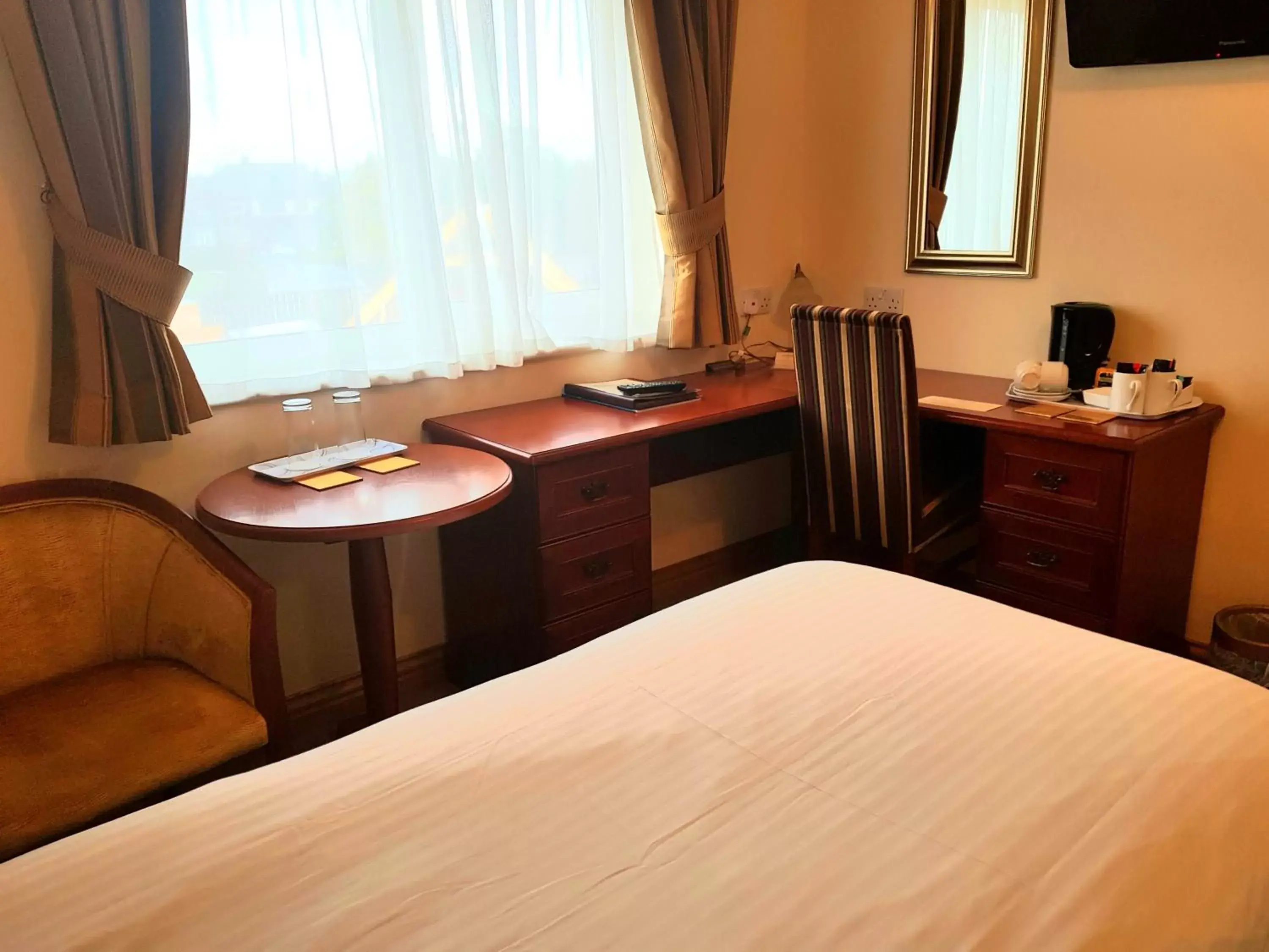 Superior Twin Room in The Chetwynde Hotel Superior Twin Room in The Chetwynde Hotel