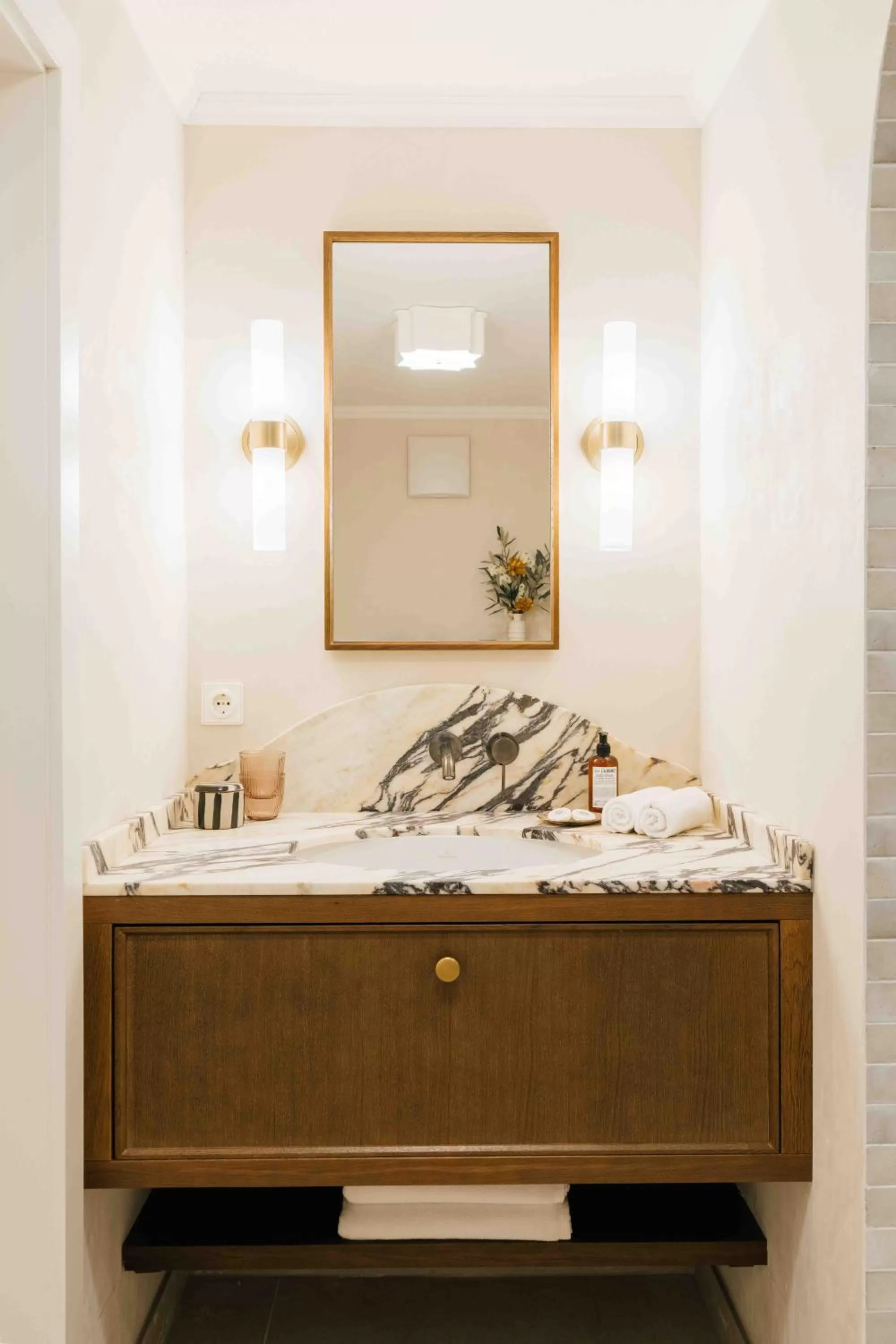 Bathroom in Clemonte Hotel - Your Reception-less Boutique Hideaway