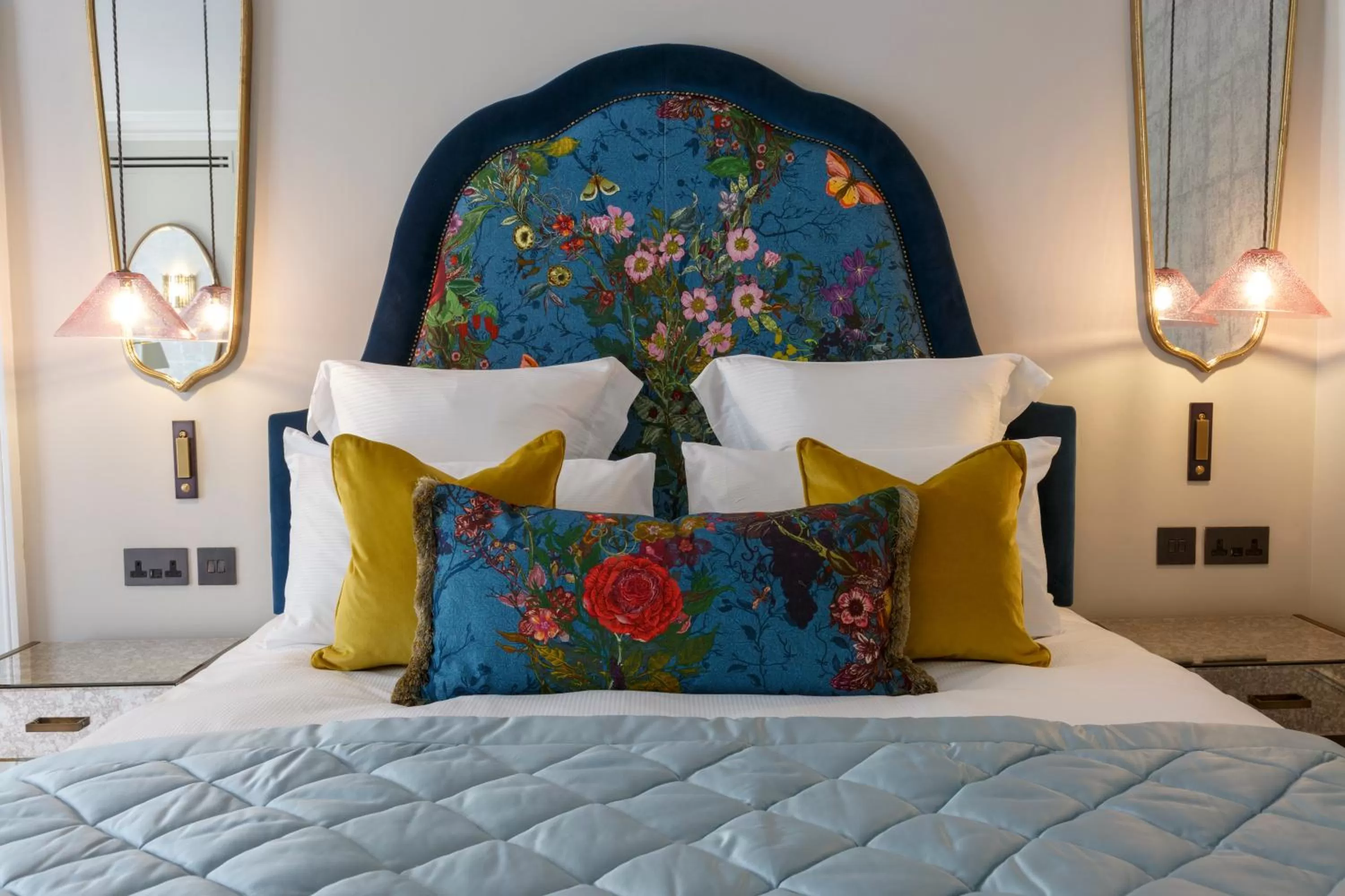 Bed in Gonville Hotel