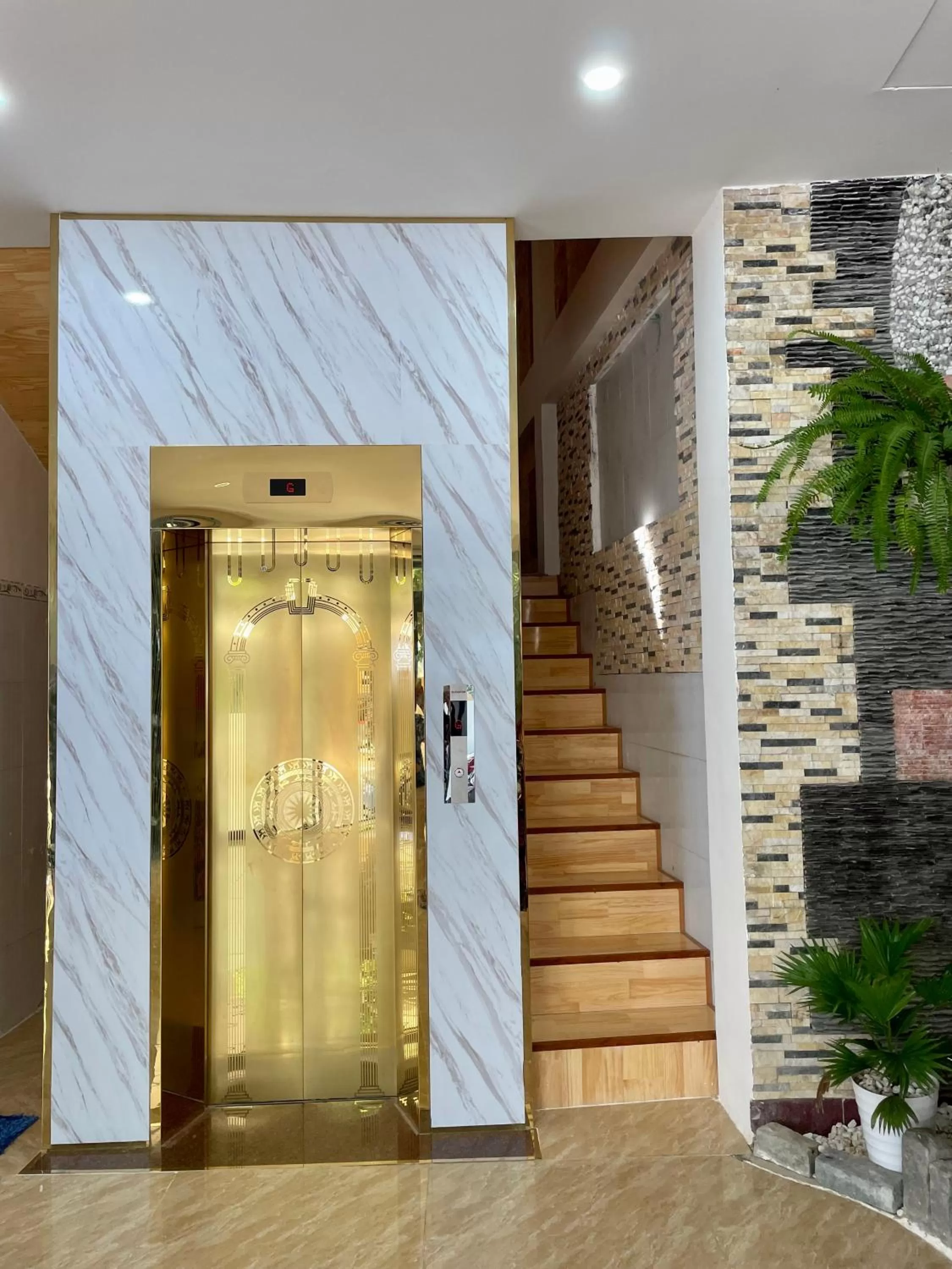 elevator in Nhu Y Hotel