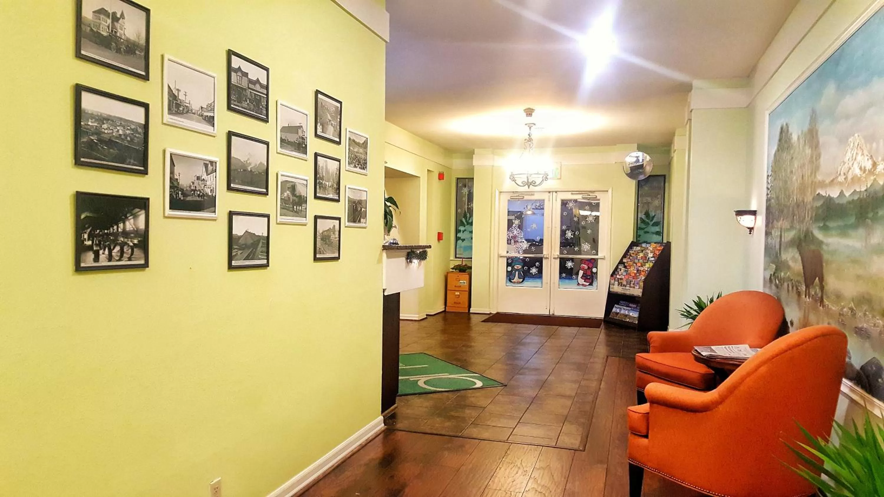 Lobby or reception in GuestHouse Inn Enumclaw