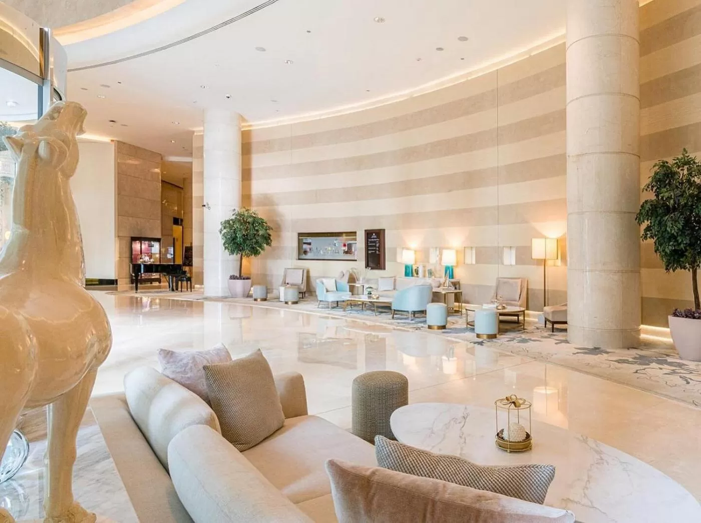 Lobby or reception in Emaar Residences Dubai Marina by Qstay - formerly Address Dubai Marina