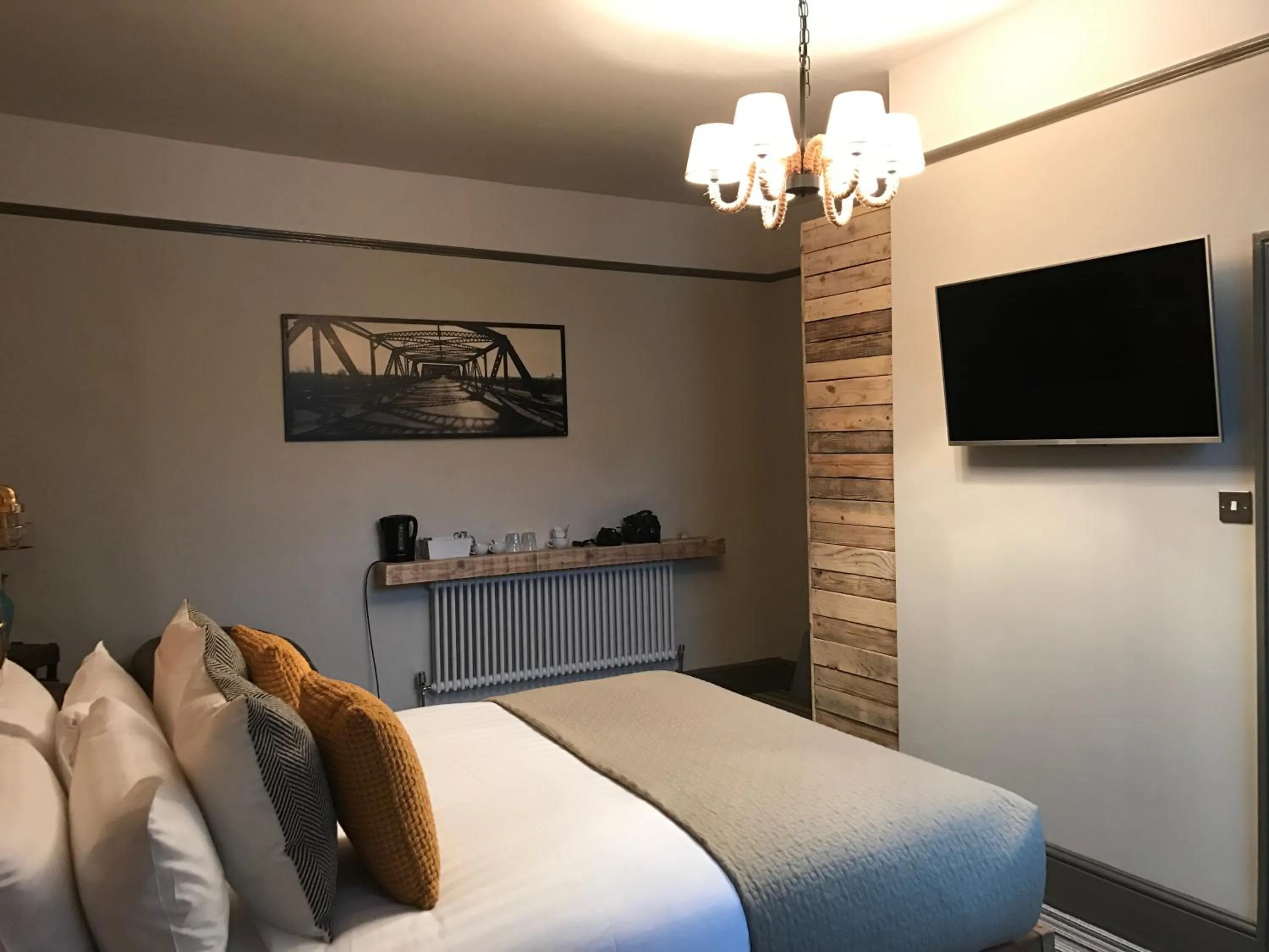 Bed in The Southern Belle