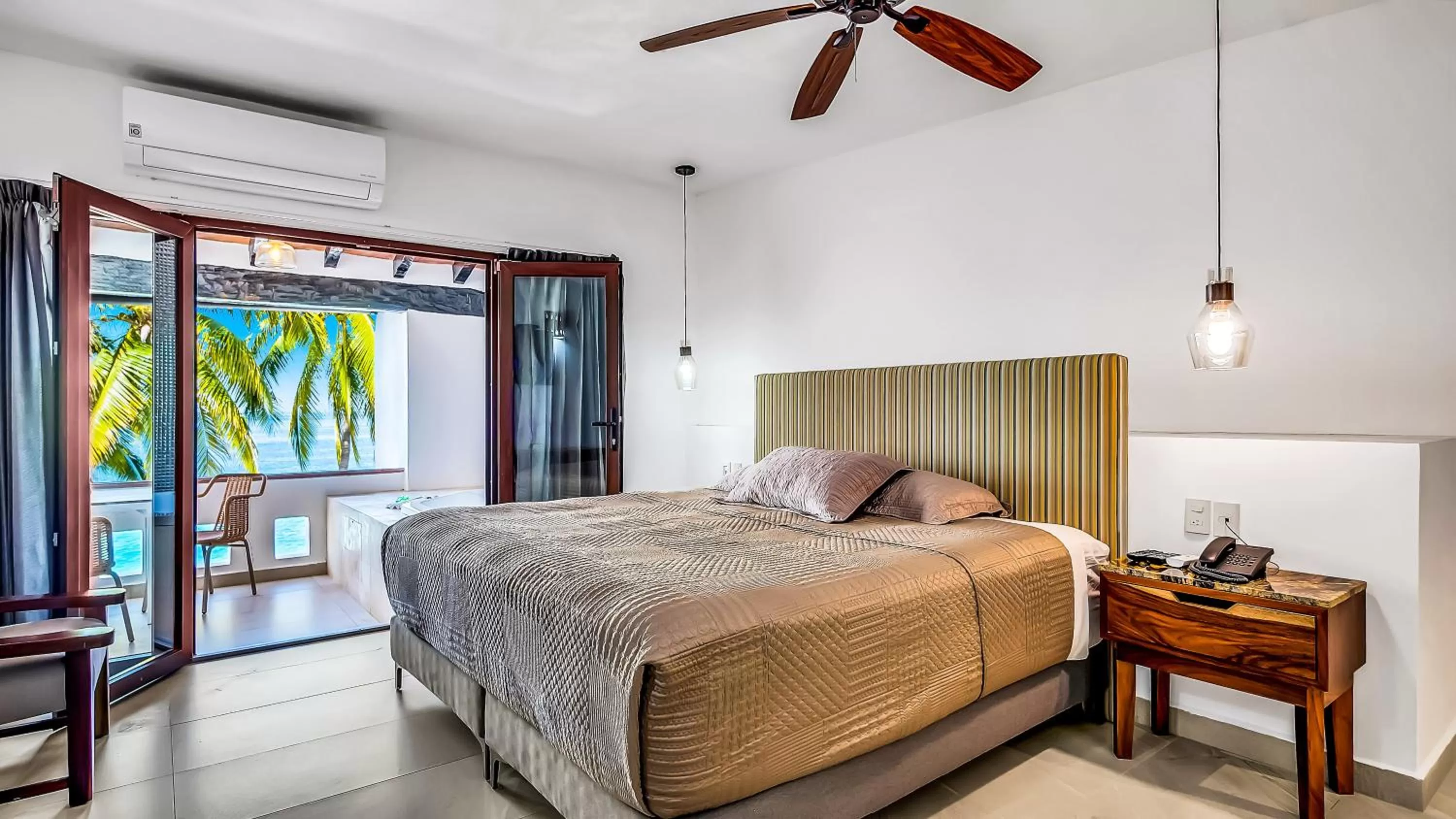 Bed in Marboka Hotel & Suites