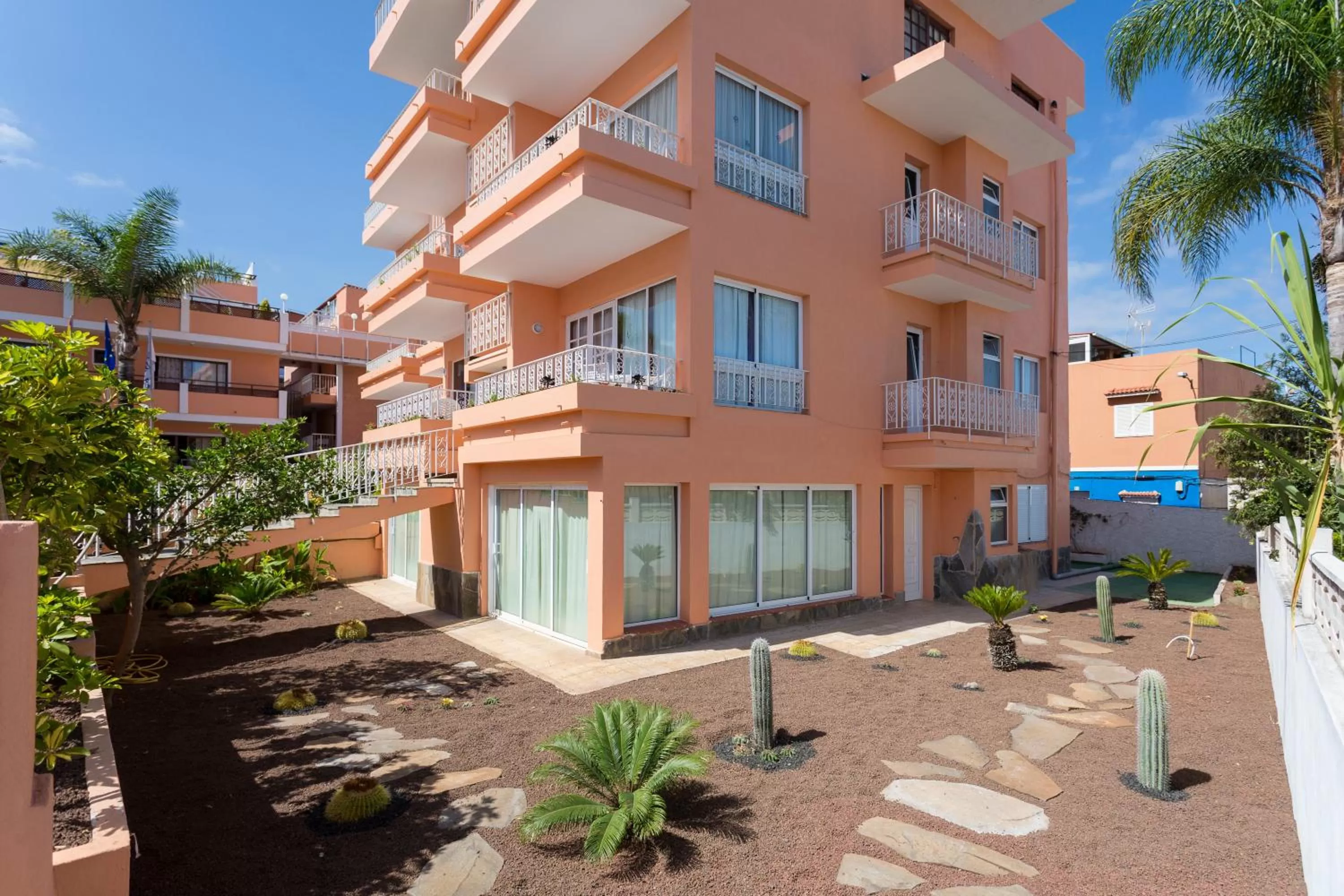 Garden view in Globales Acuario