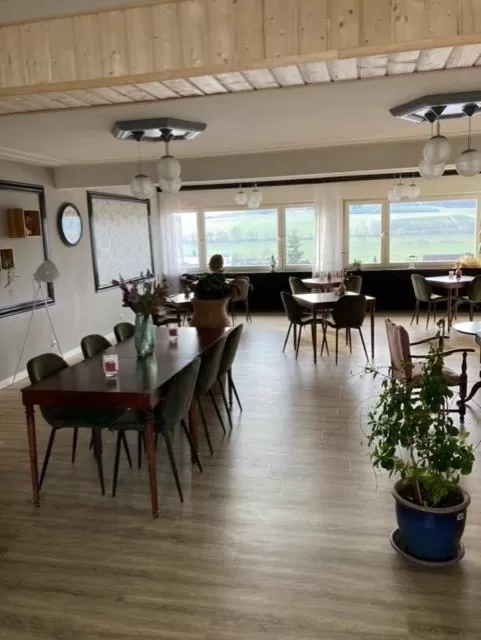 Restaurant/Places to Eat in Bed & Breakfast Weisser Stein