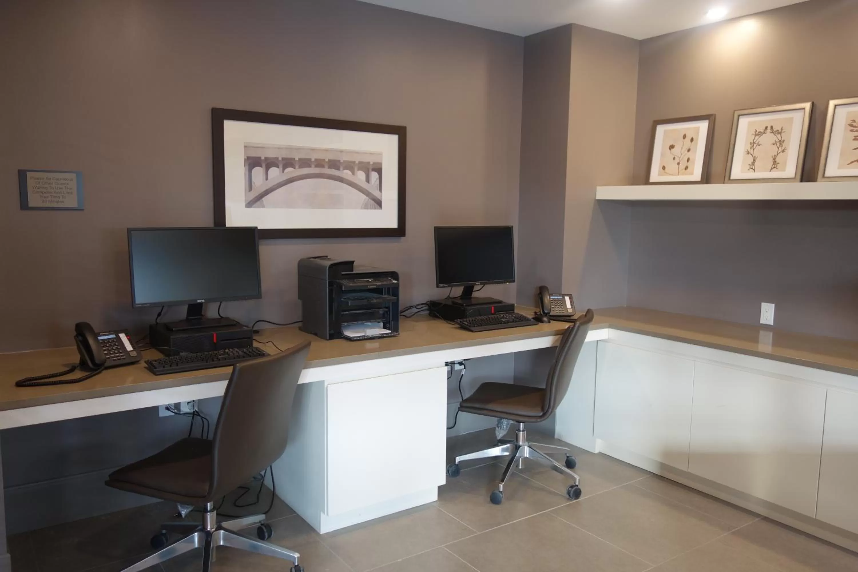 Business facilities in Country Inn & Suites by Radisson, Belleville, ON