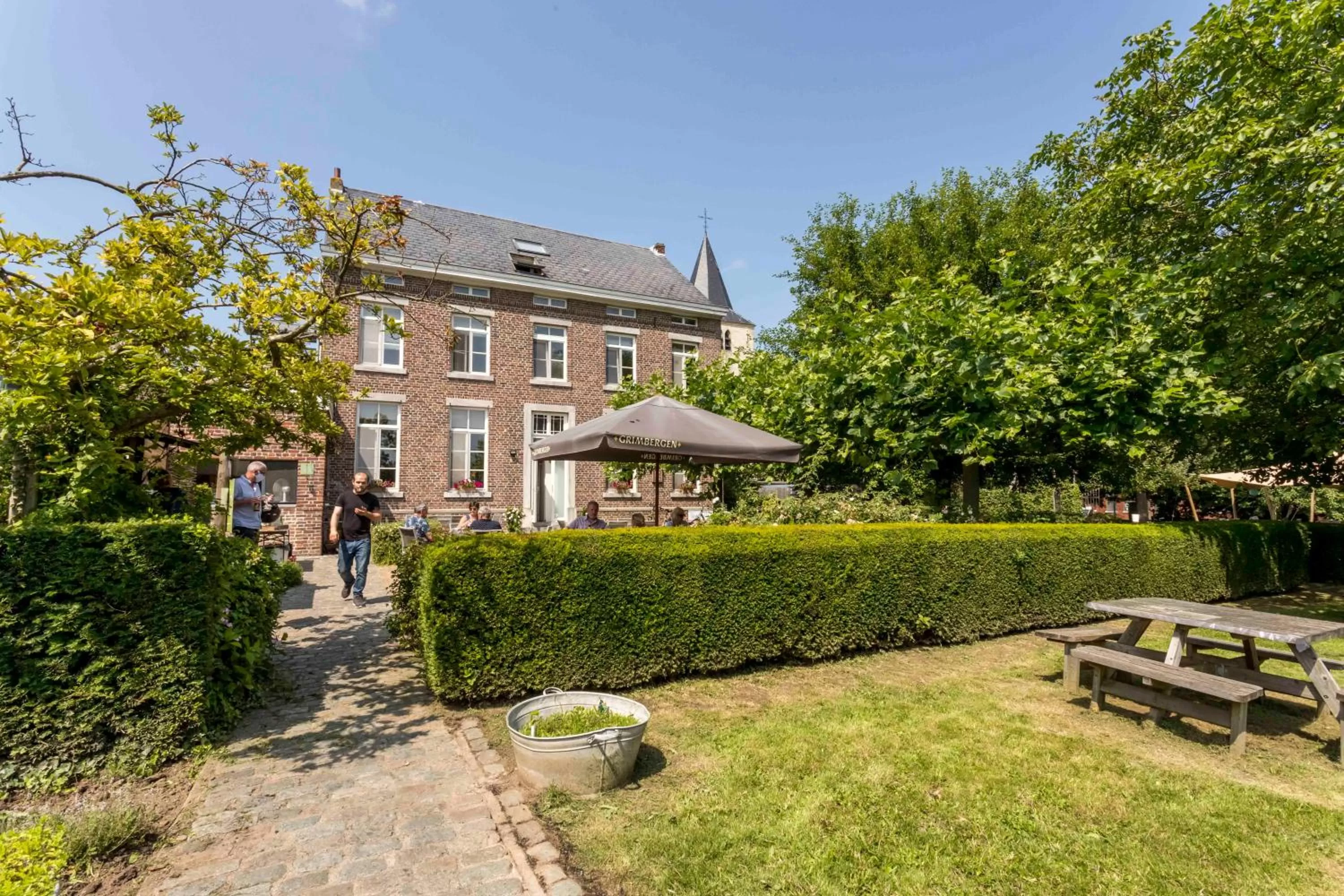 Property building in De Pastorie
