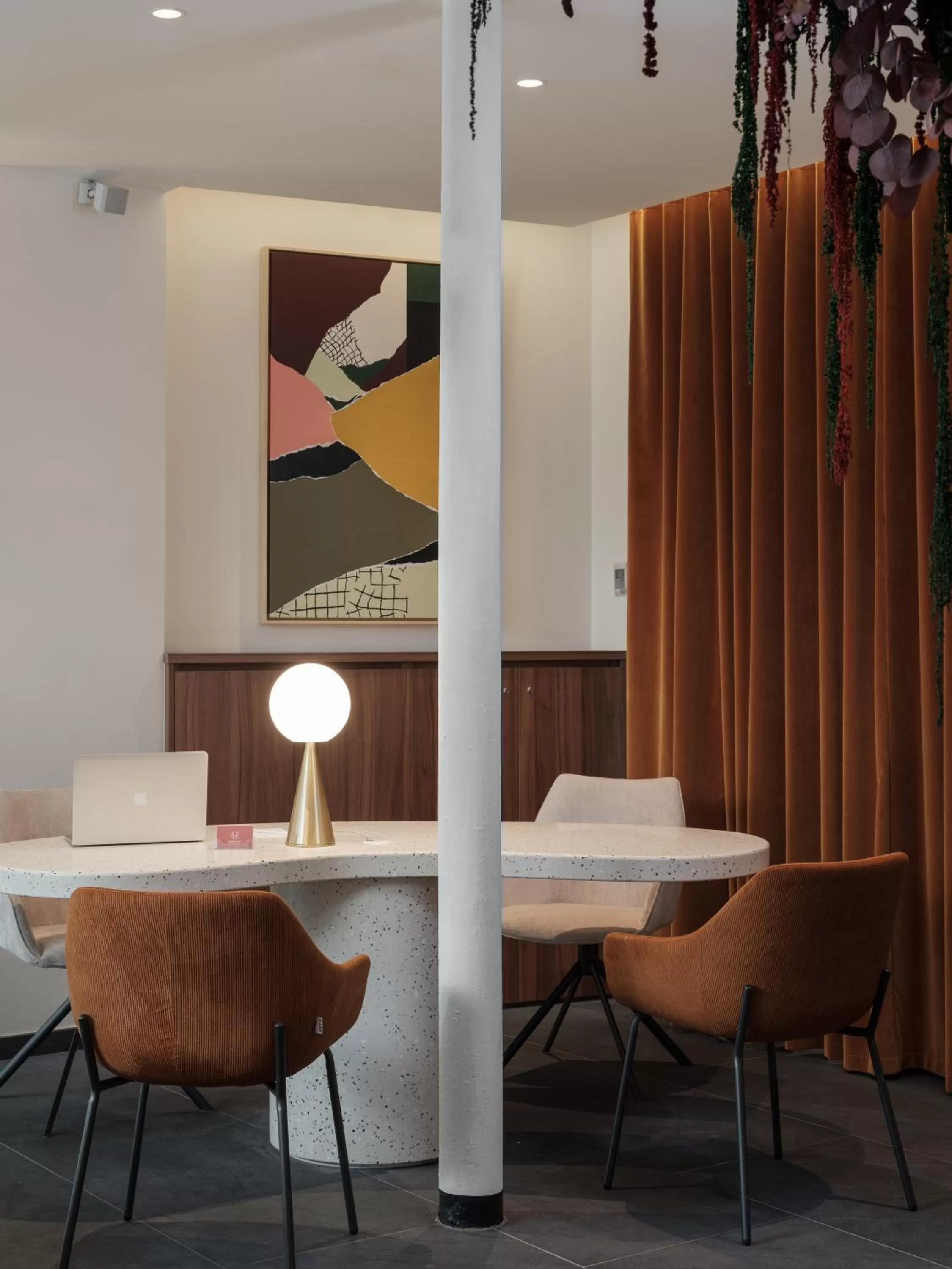 Lobby or reception in Seven Hotel Paris