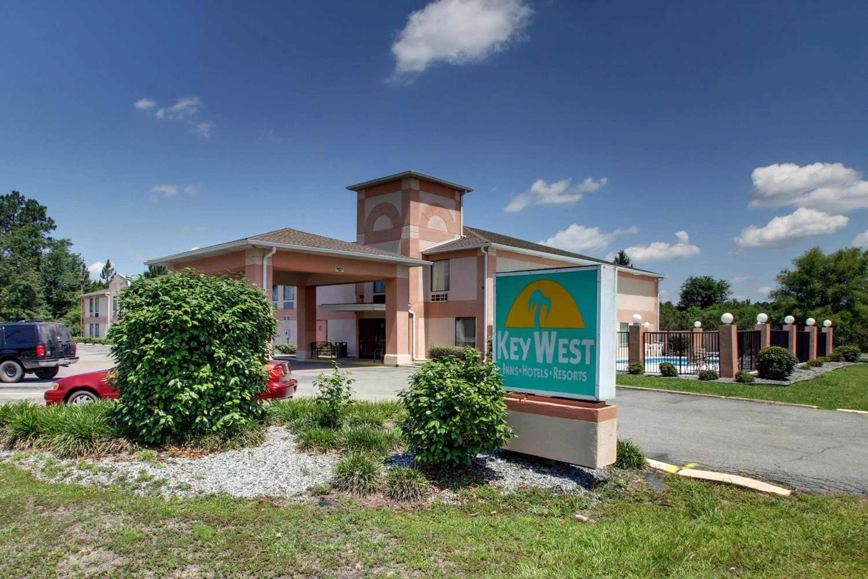 Facade/entrance in YurZzz Inn