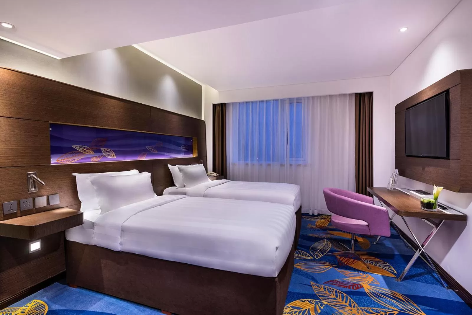 Bedroom in Peace Hotel Beijing