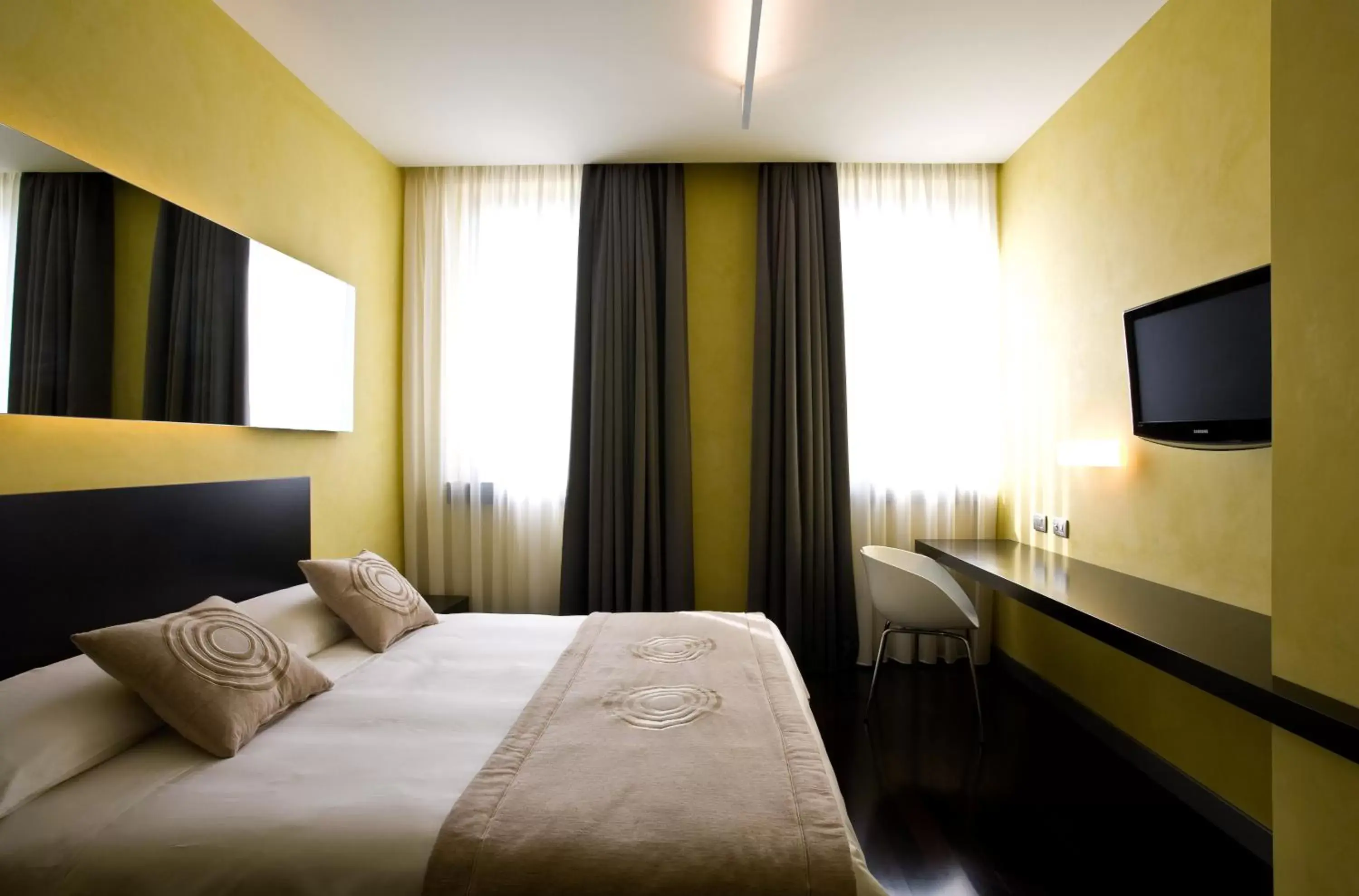 Superior Double or Twin Room in Eos Hotel Superior Double or Twin Room in Eos Hotel