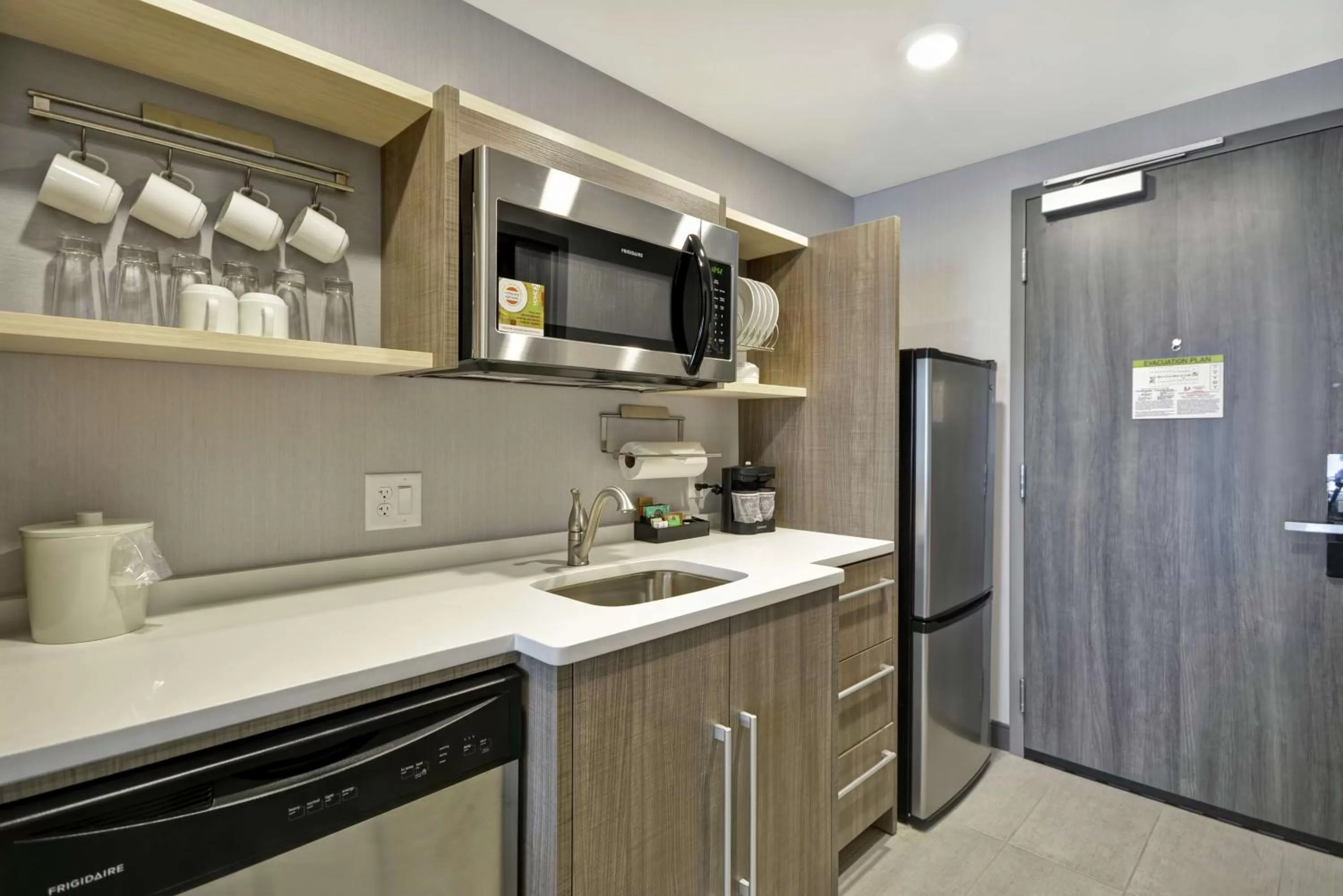 Kitchen or kitchenette in Home2 Suites By Hilton Atlanta Lithia Springs