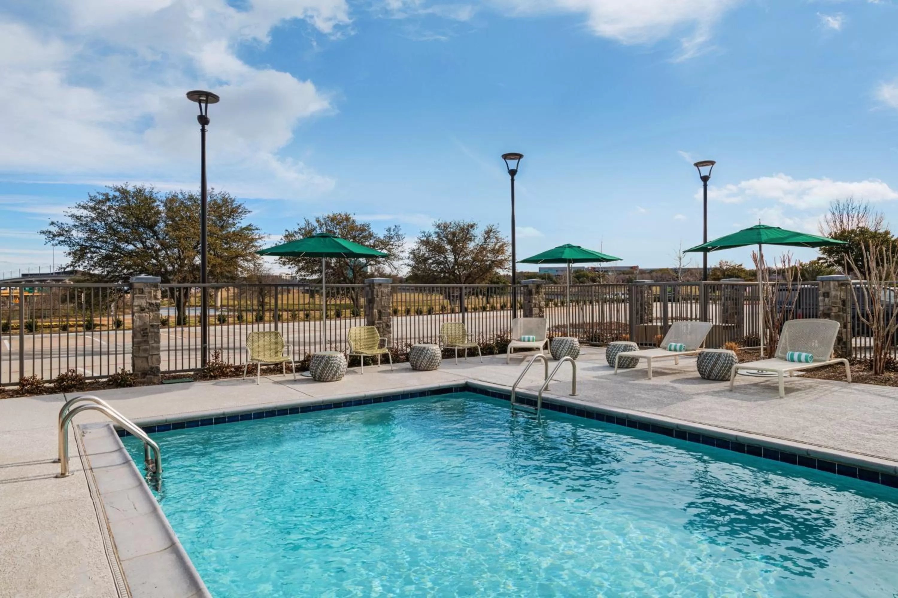 Swimming pool in Element Dallas Las Colinas
