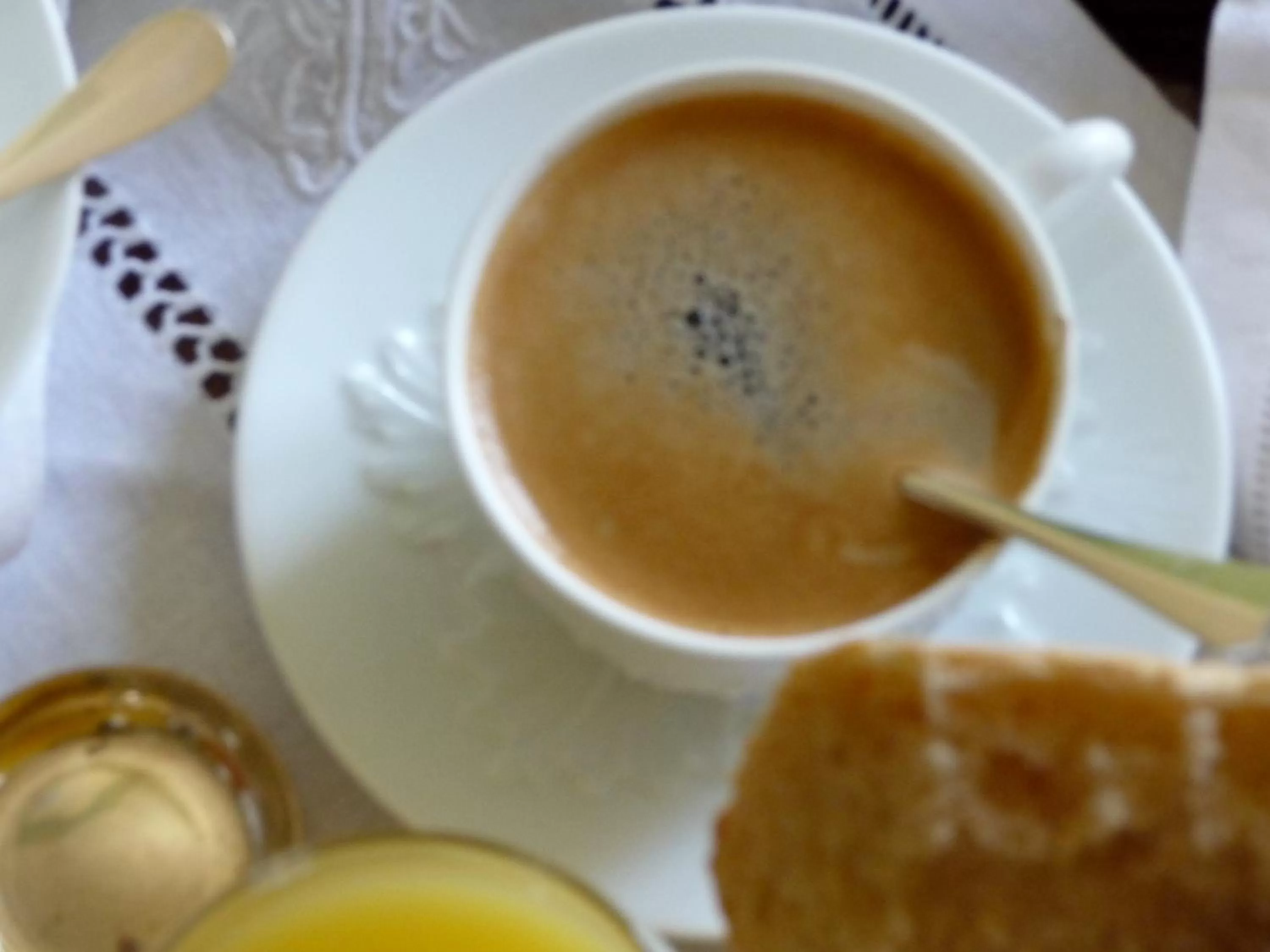 Breakfast in La Grande Maison