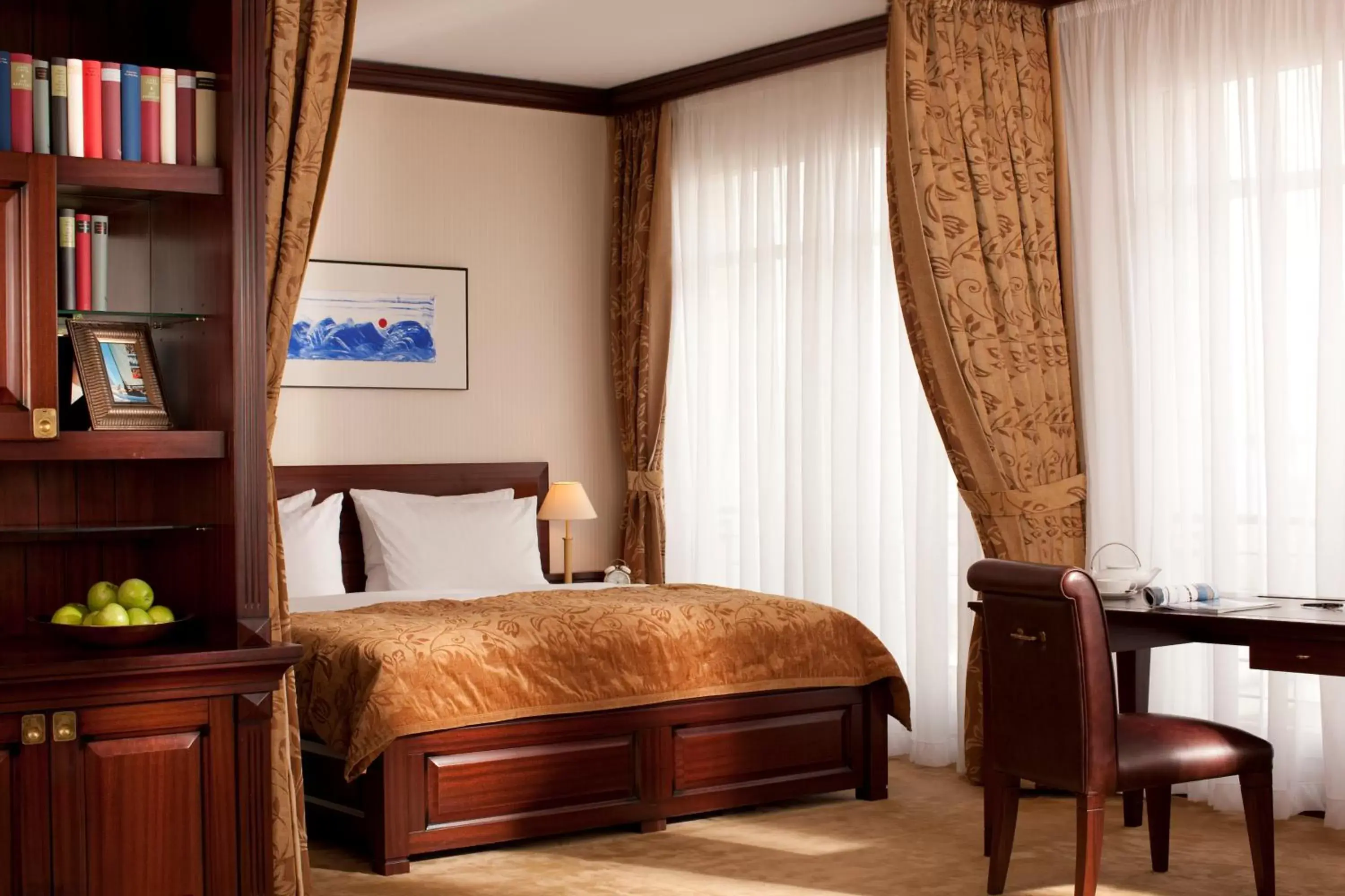 Captain's Suite Water View in Yachthafenresidenz Hohe Düne Captain's Suite Water View in Yachthafenresidenz Hohe Düne