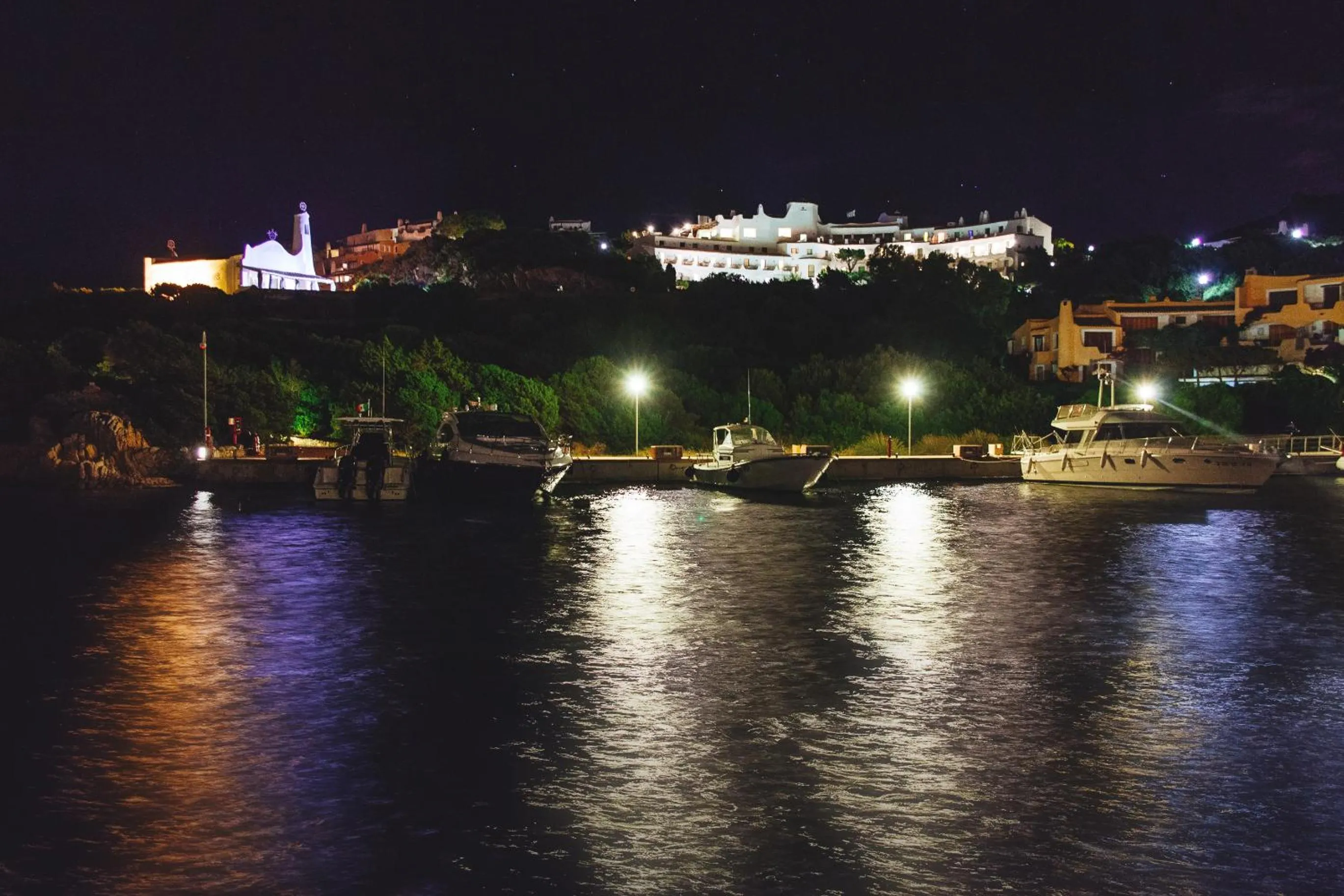 Night in Hotel Luci di la Muntagna