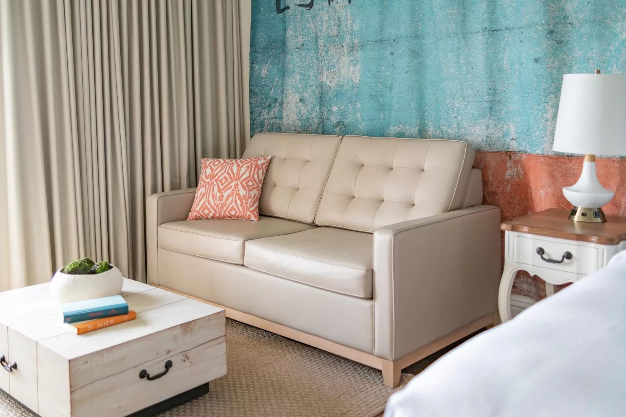 Seating area, Bed in Havana Cabana at Key West