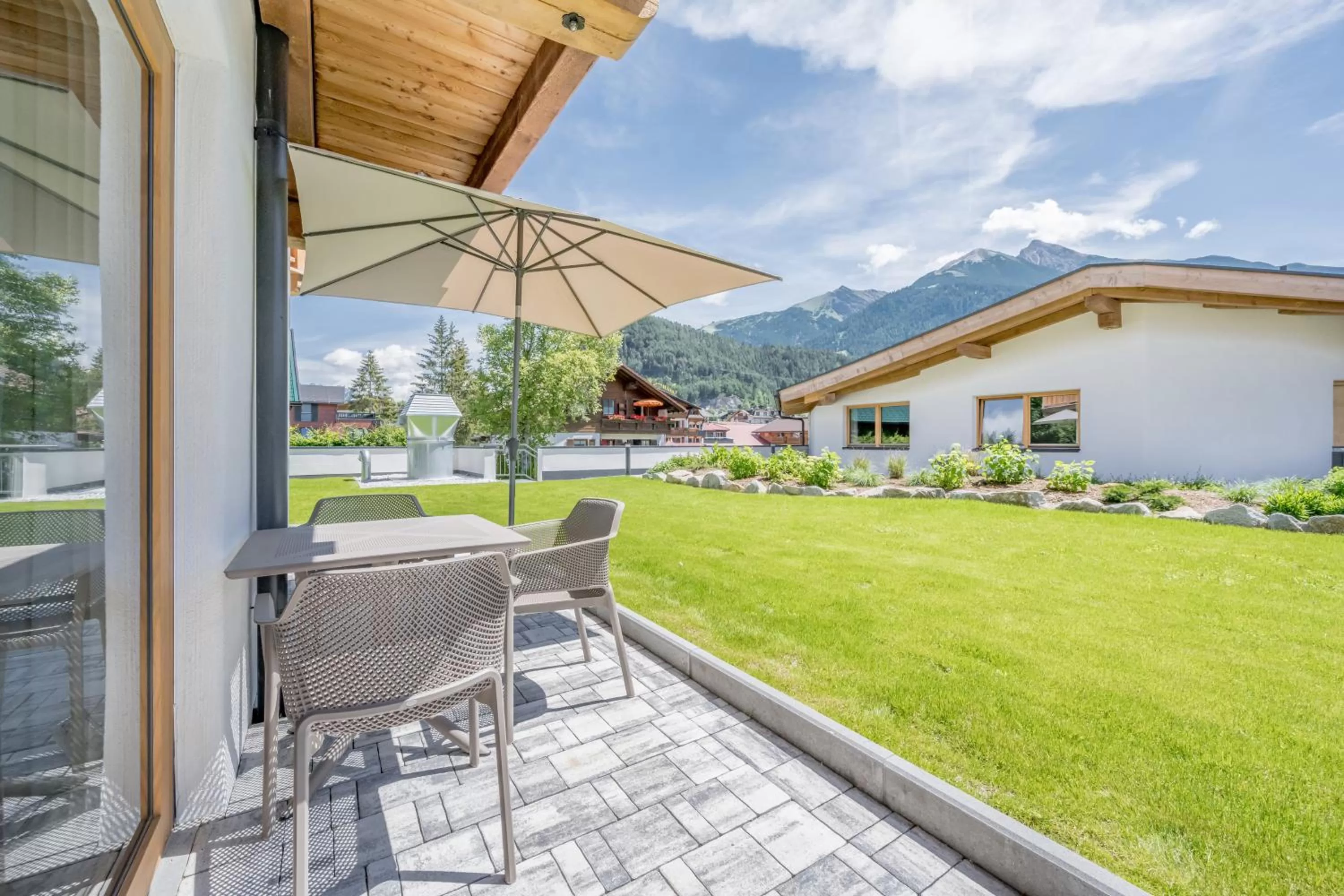 Balcony/Terrace in AlpenParks Chalet & Apartment Alpina Seefeld