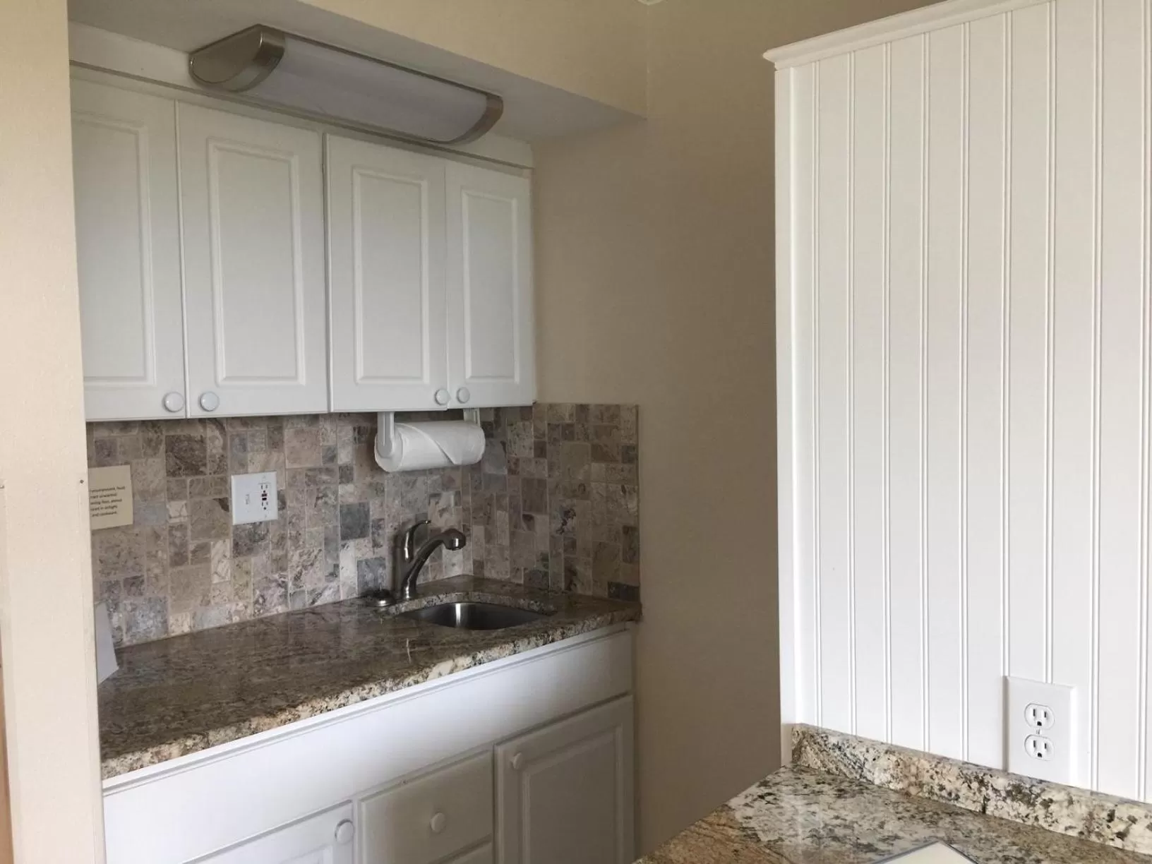 Kitchen or kitchenette in Tuckaway Shores Resort