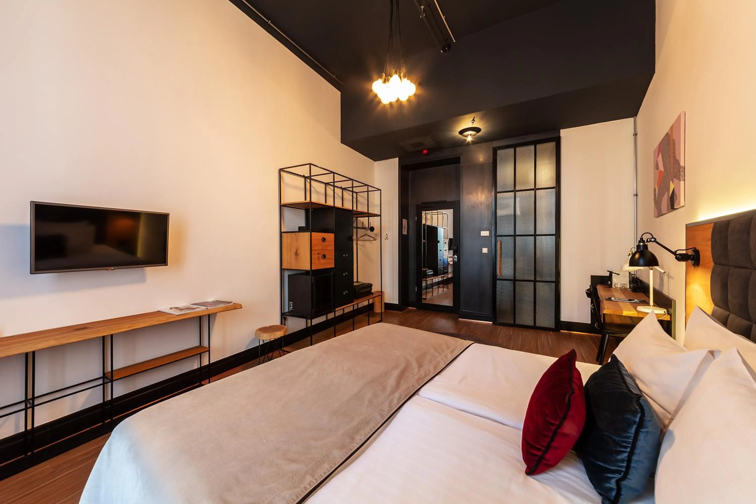 Photo of the whole room, Bed in Hotel Rum Budapest