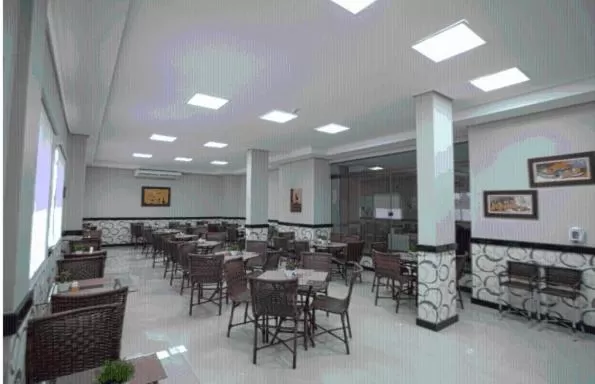 Restaurant/Places to Eat in Skala Traveling Hotel