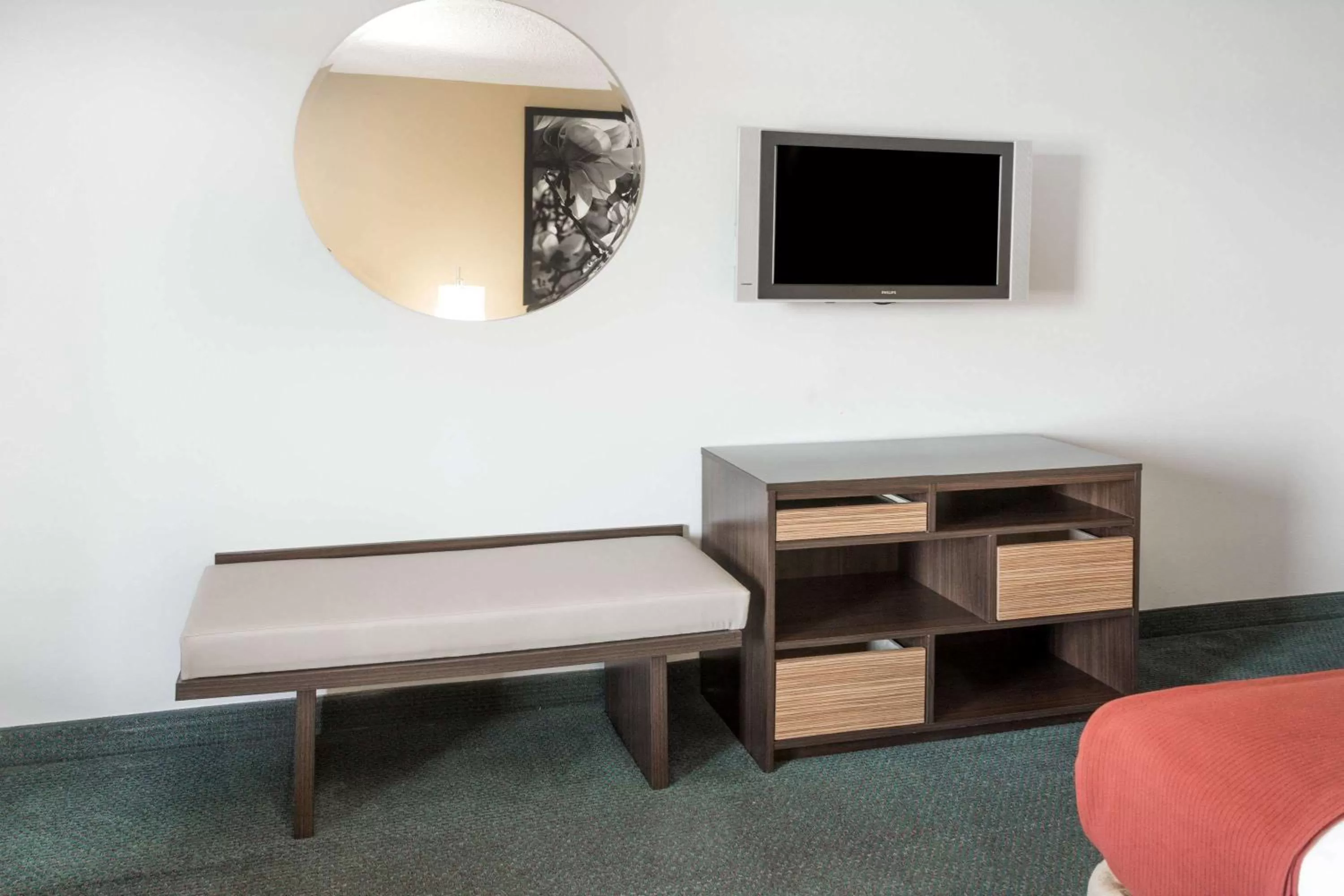 Photo of the whole room in Super 8 by Wyndham Adel GA I-75