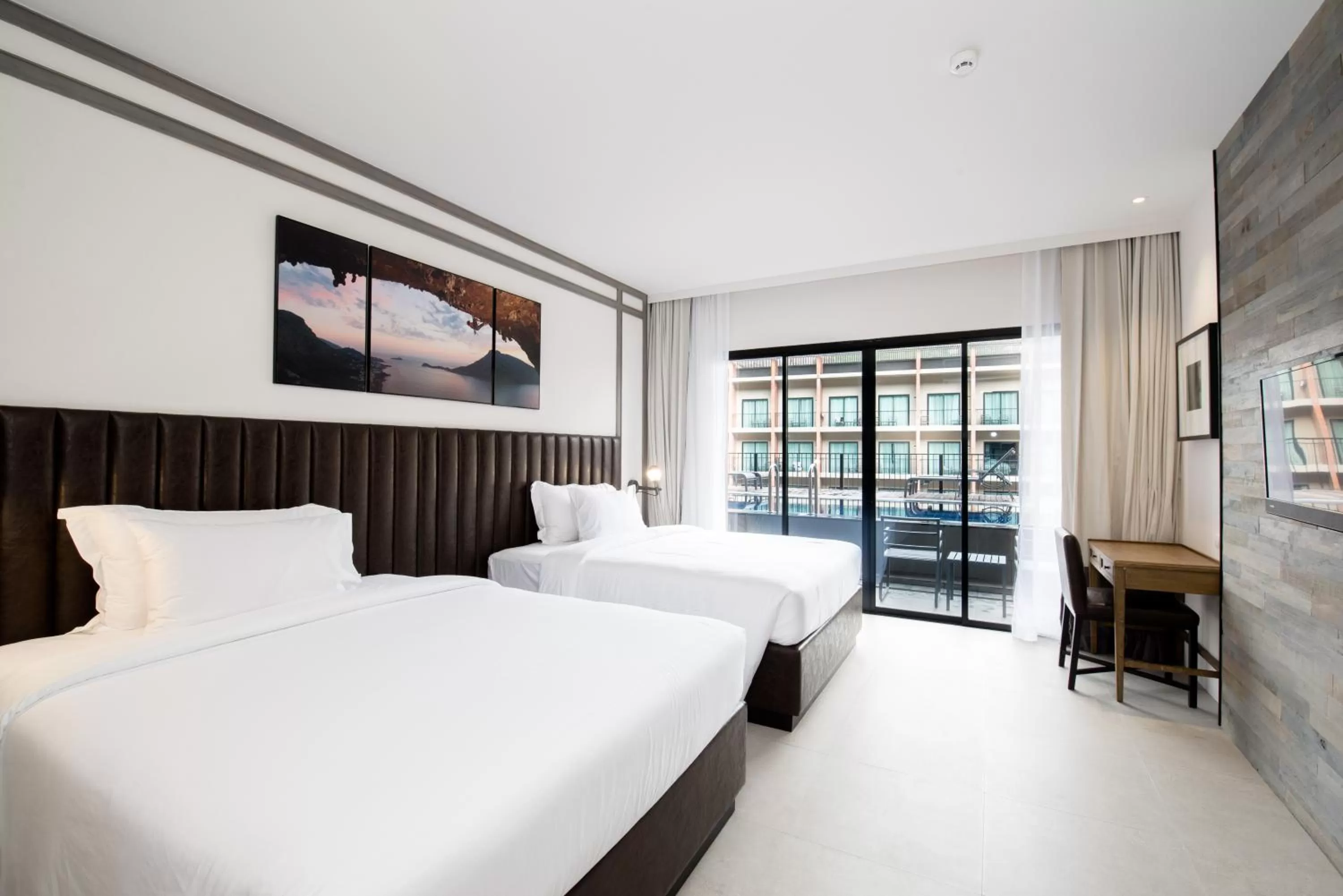 Deluxe Double or Twin Room with Pool Access in Sugar Marina Hotel CLIFFHANGER Aonang