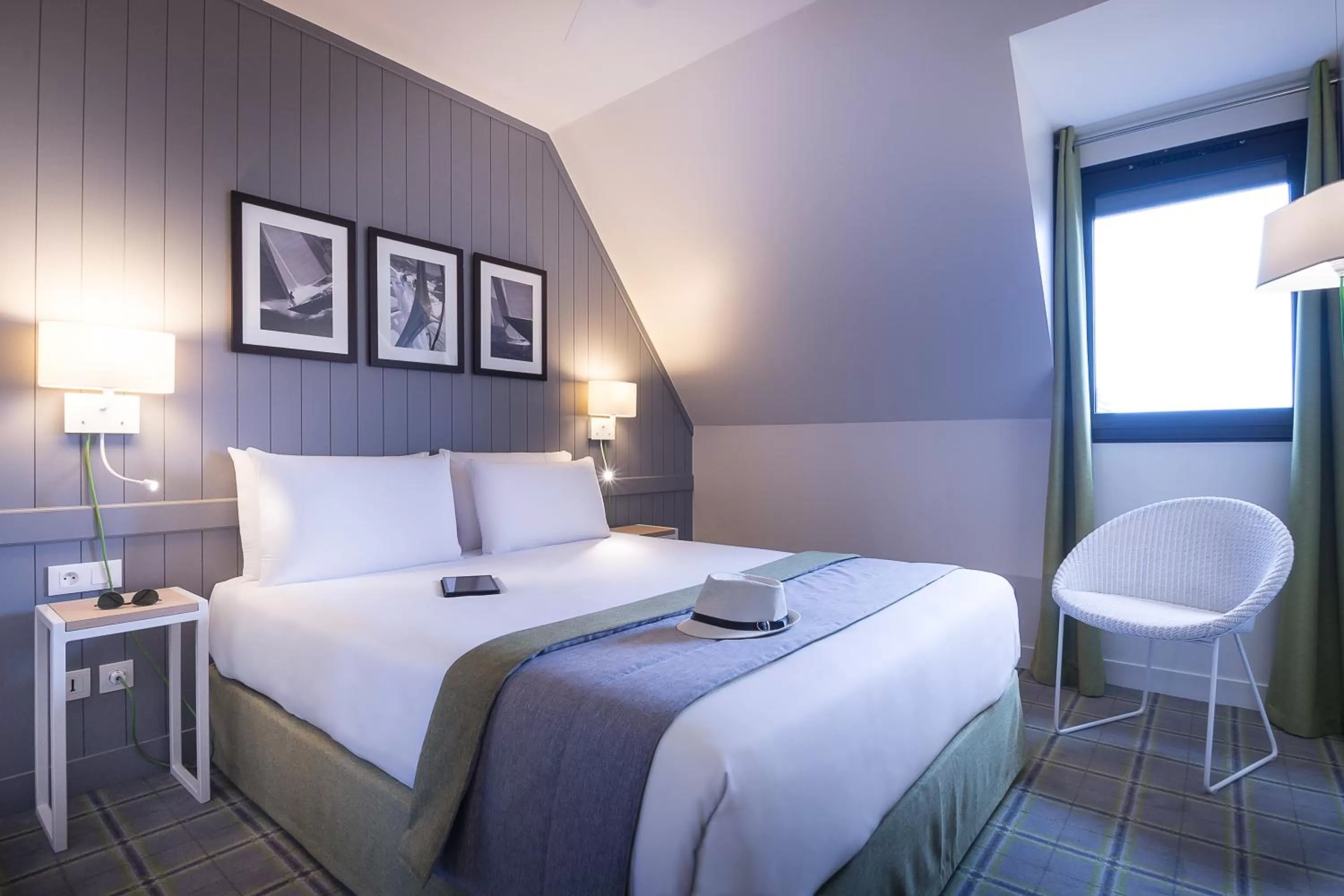 Bedroom, Bed in Mercure Deauville Centre