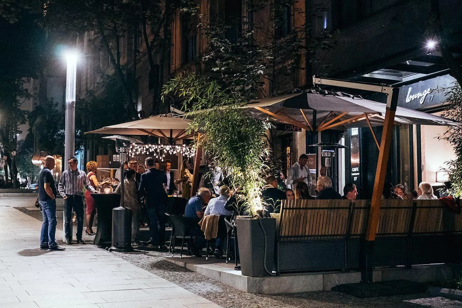 Restaurant/places to eat in Boutique Hotel Townhouse 27