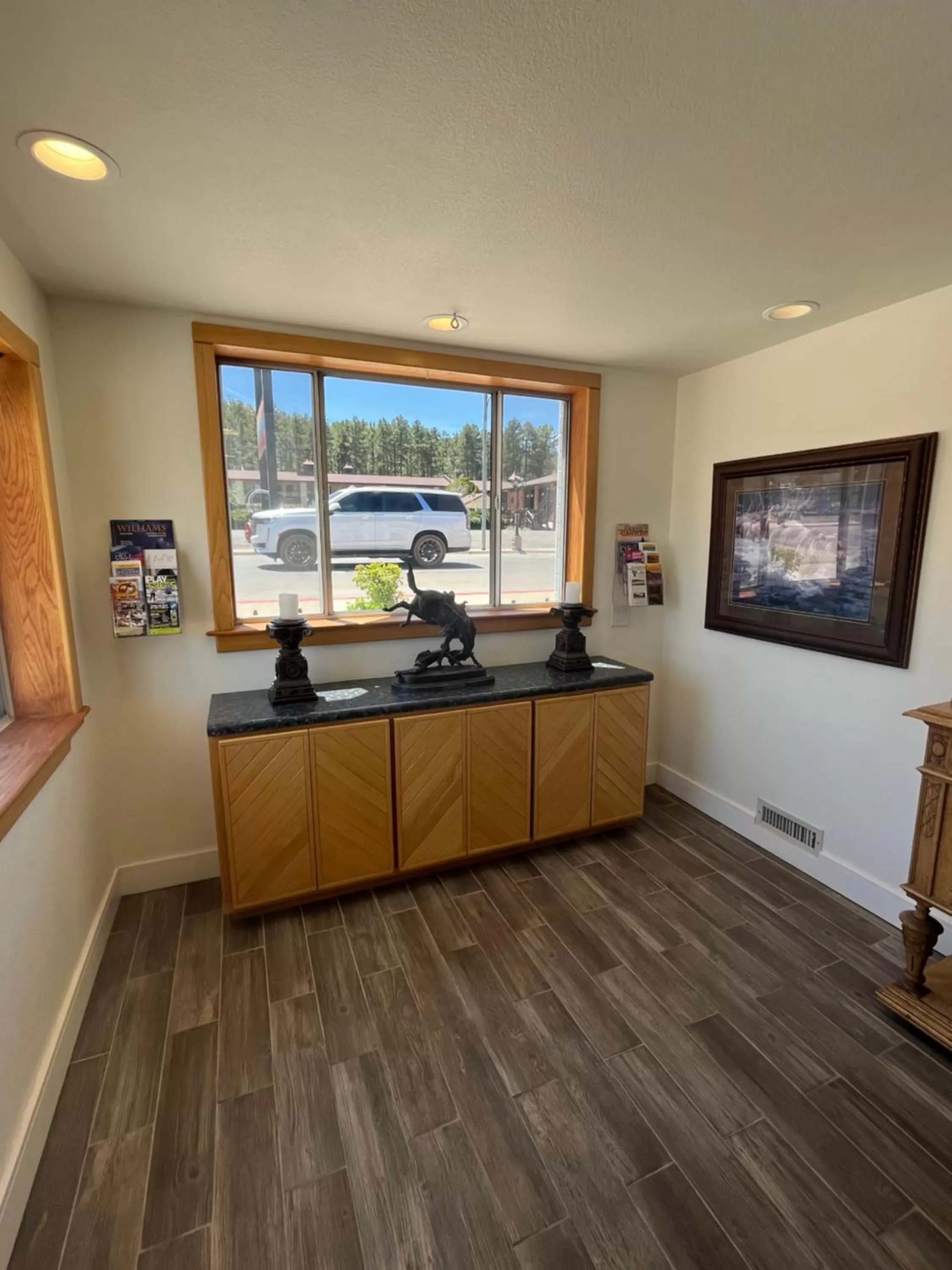 Lobby or reception in El Rancho Motel