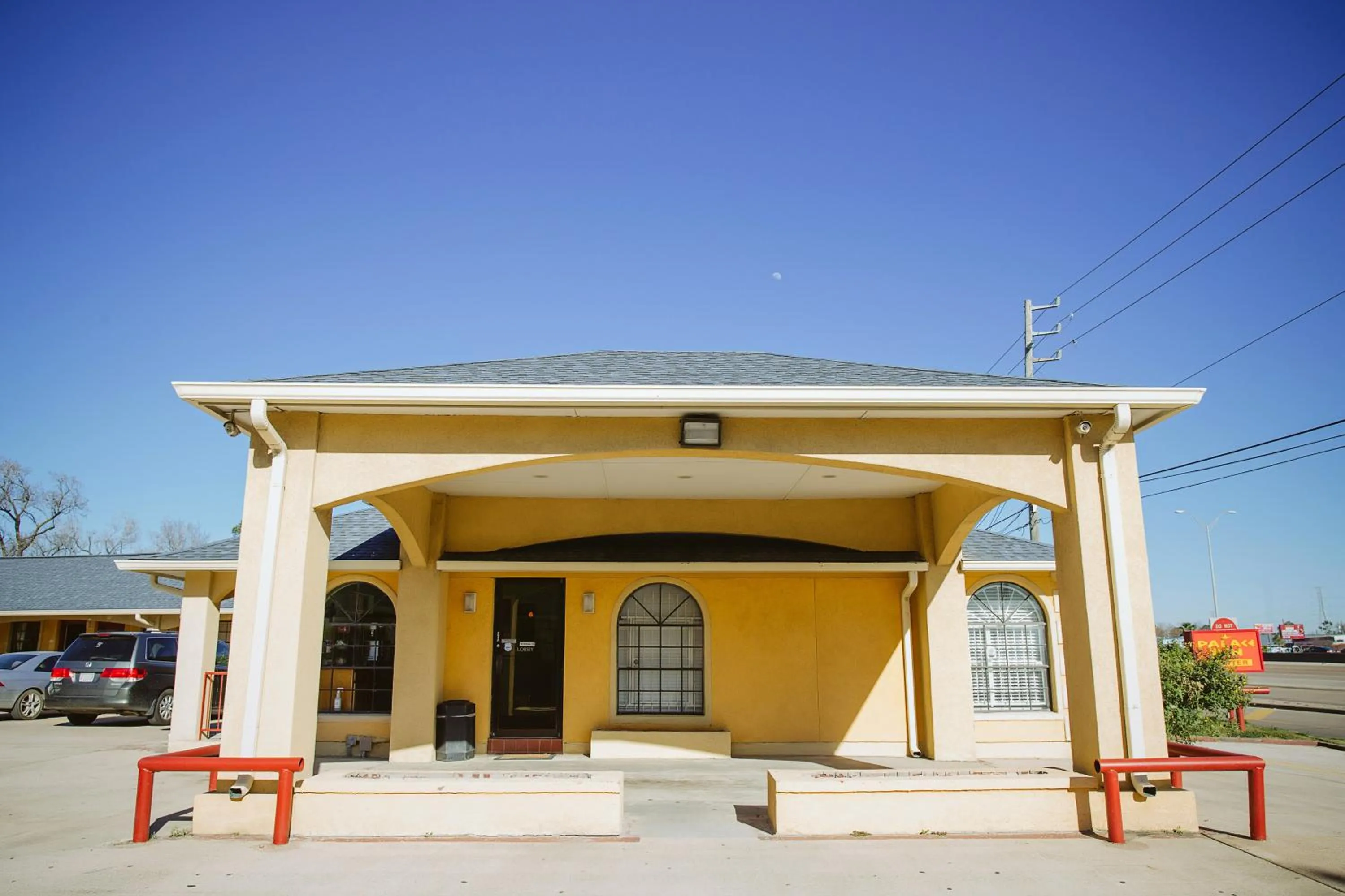 Property building in REGENCY INN - CHANNELVIEW