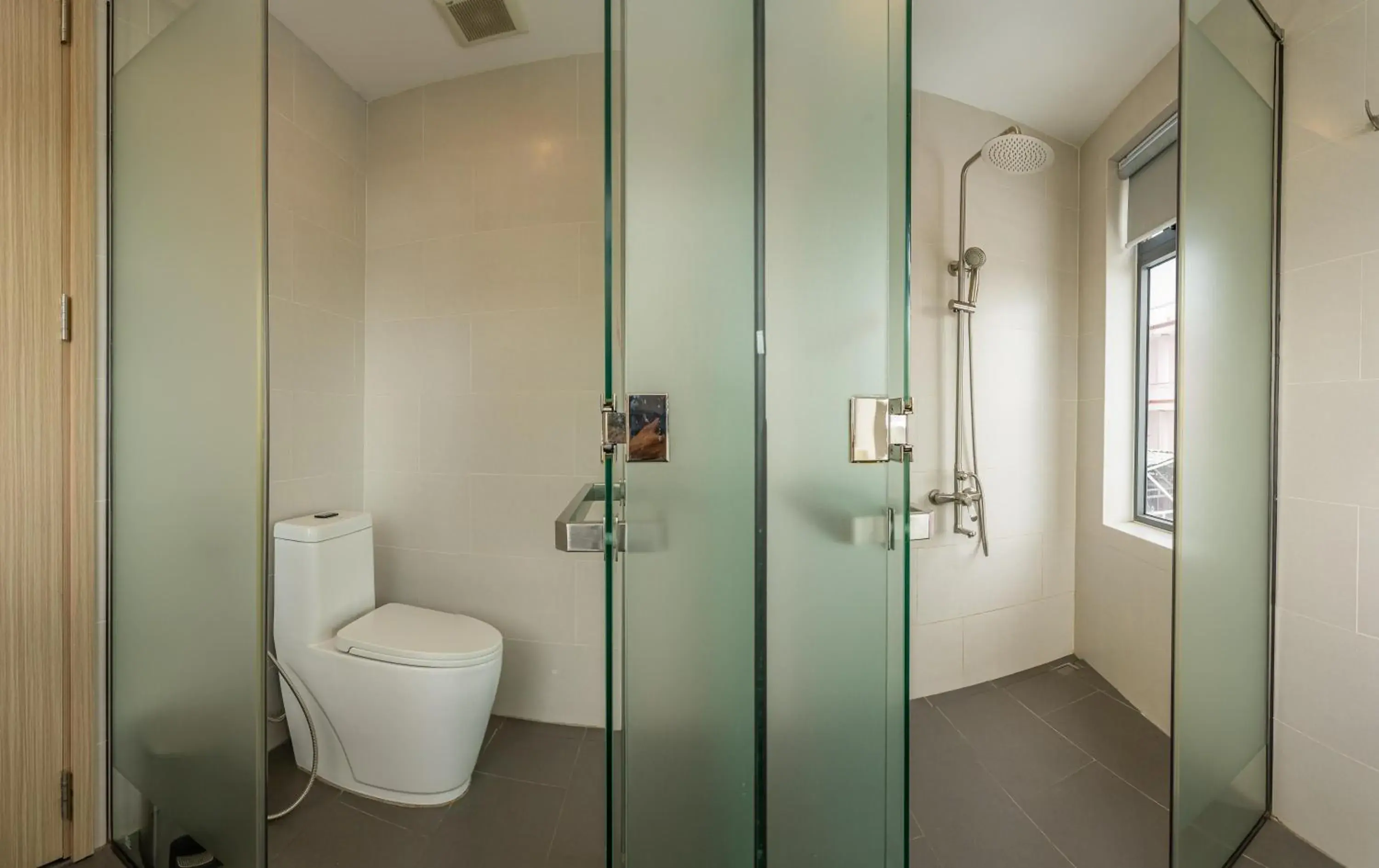 Superior Family Room in An Phu Hotel Superior Family Room in An Phu Hotel