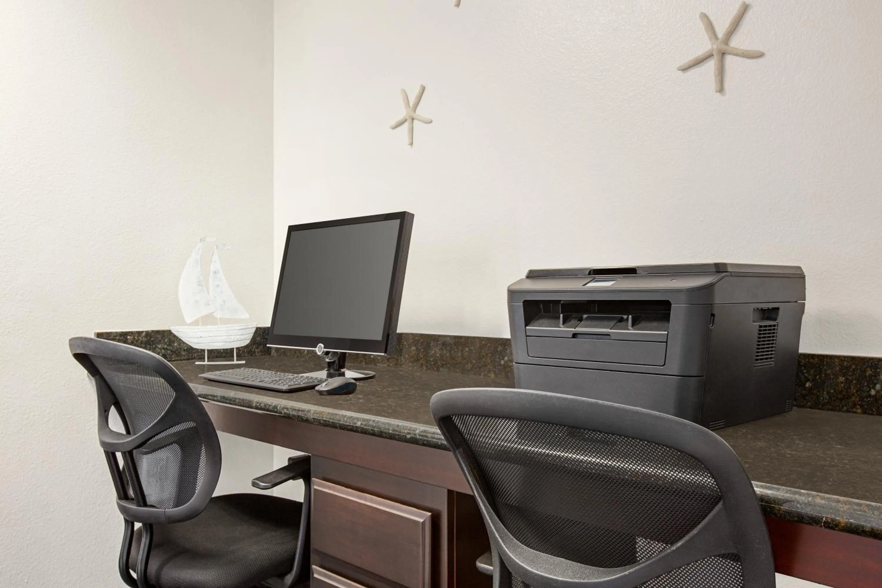 Business facilities in Ramada by Wyndham Marina