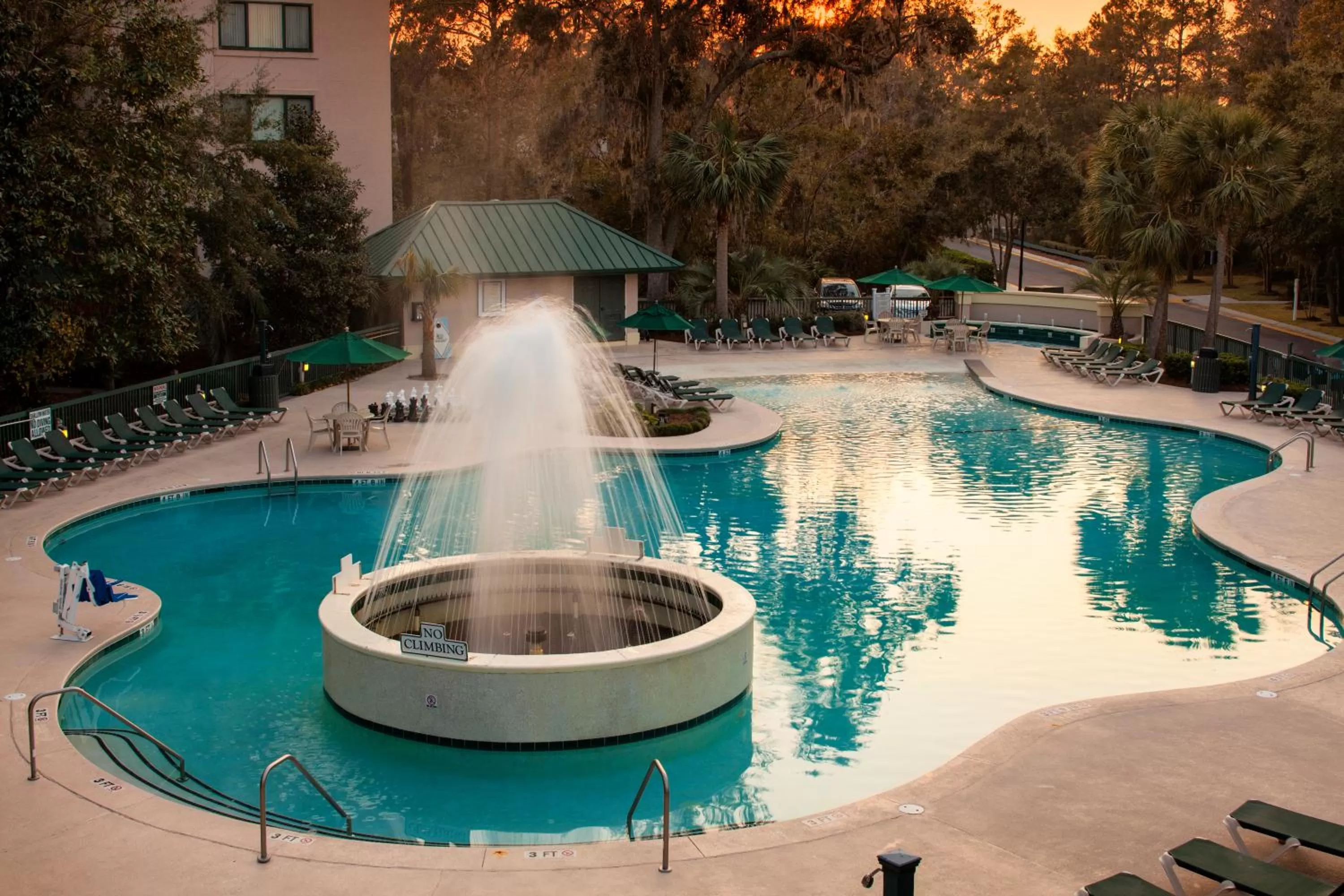 Swimming pool in Waterside by Spinnaker Resorts
