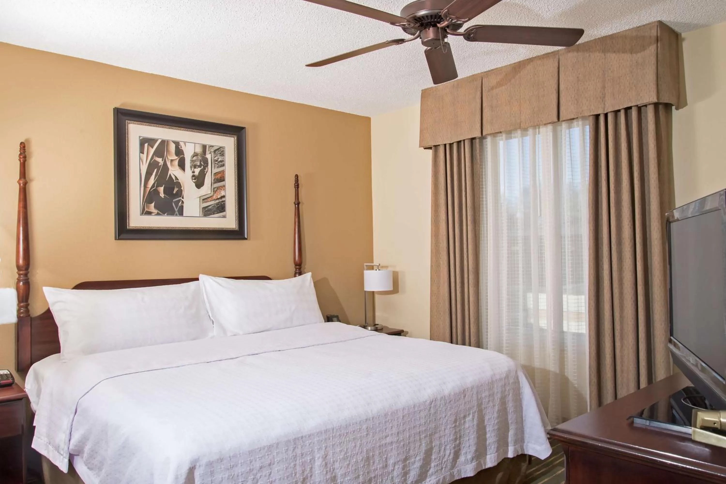 Bed in Homewood Suites Durham-Chapel Hill I-40