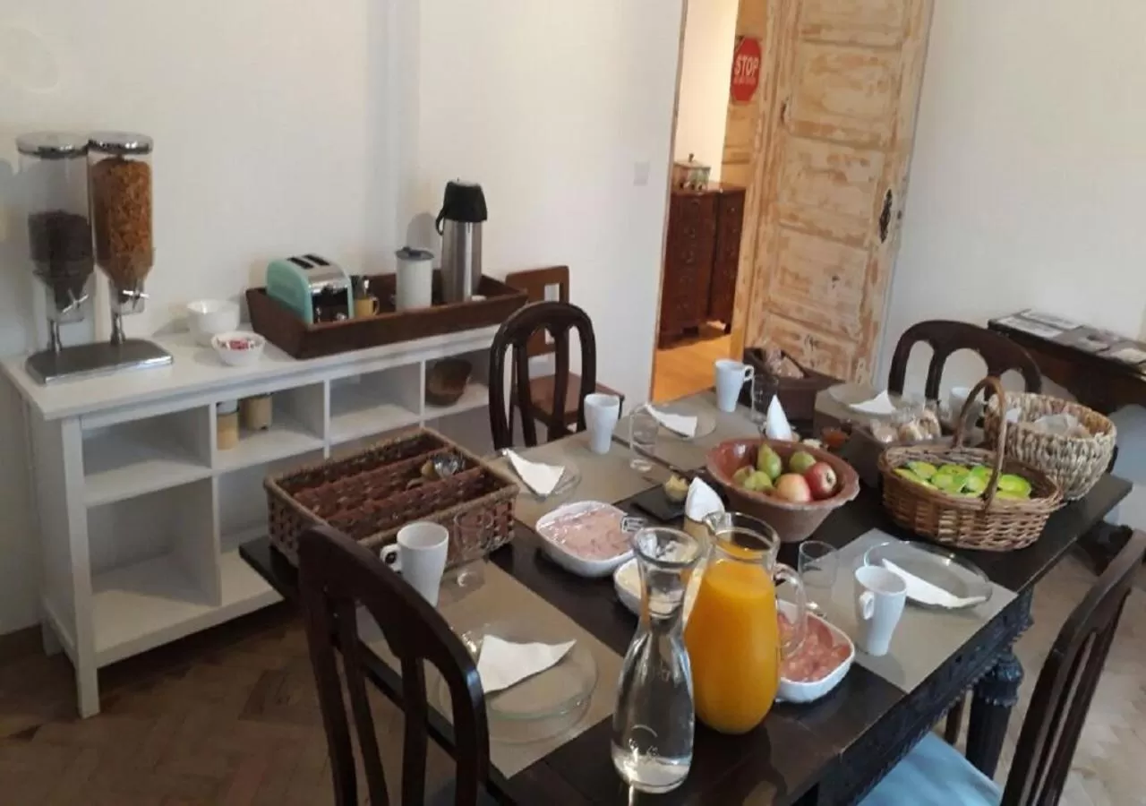 Food and drinks in Lanui Vintage Guest House