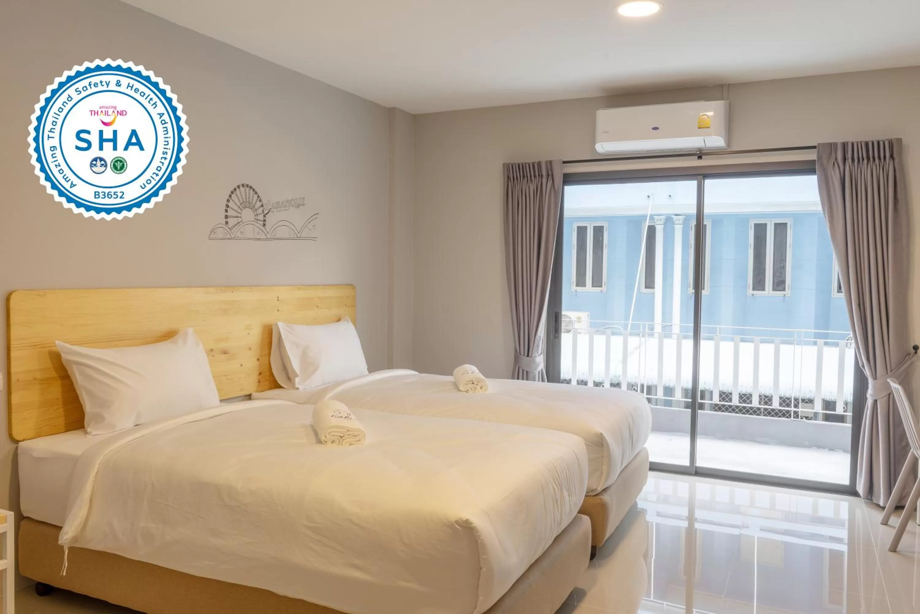 Bed in Fine Bed Hotel