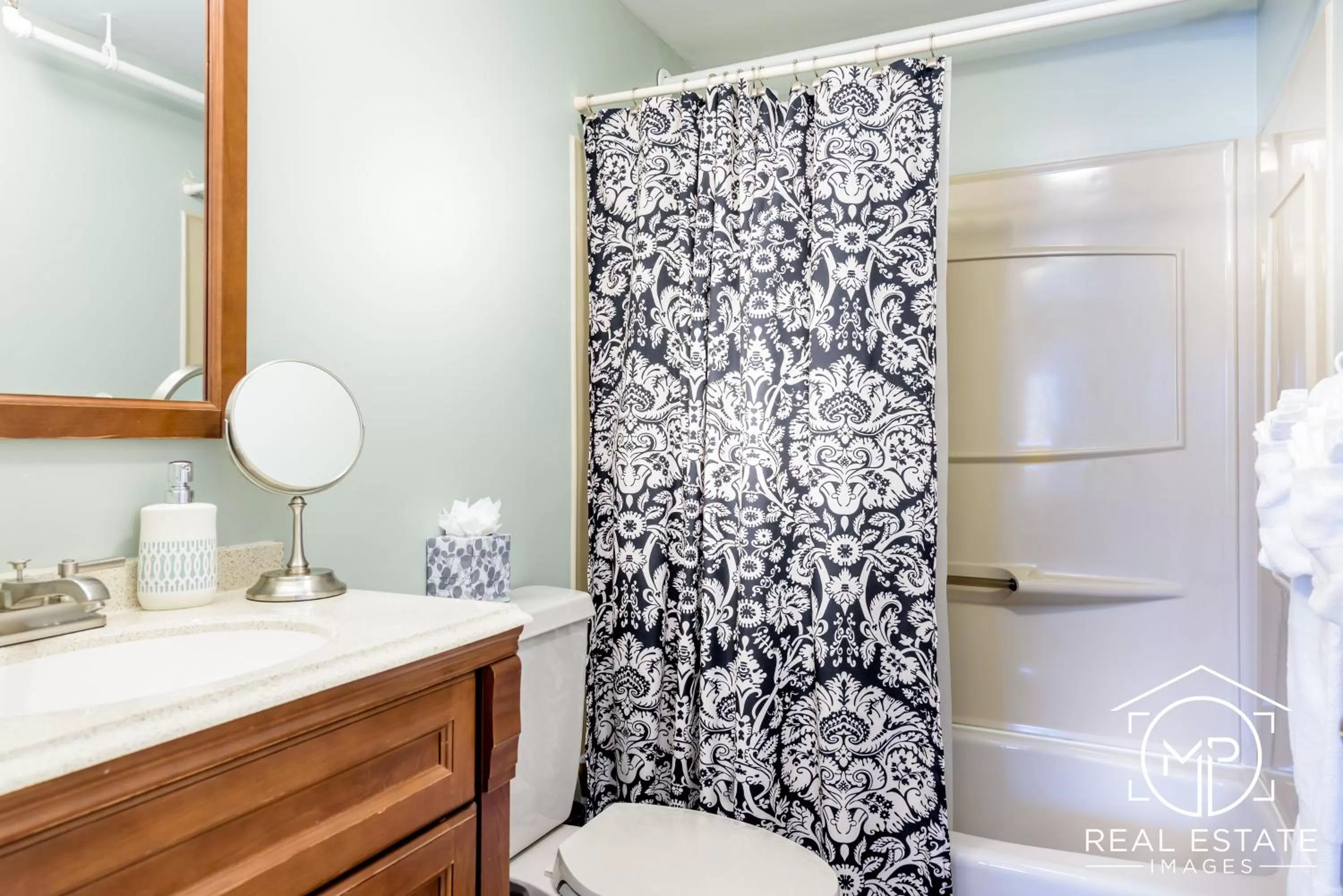 Bathroom in Bouchard Restaurant & Inn